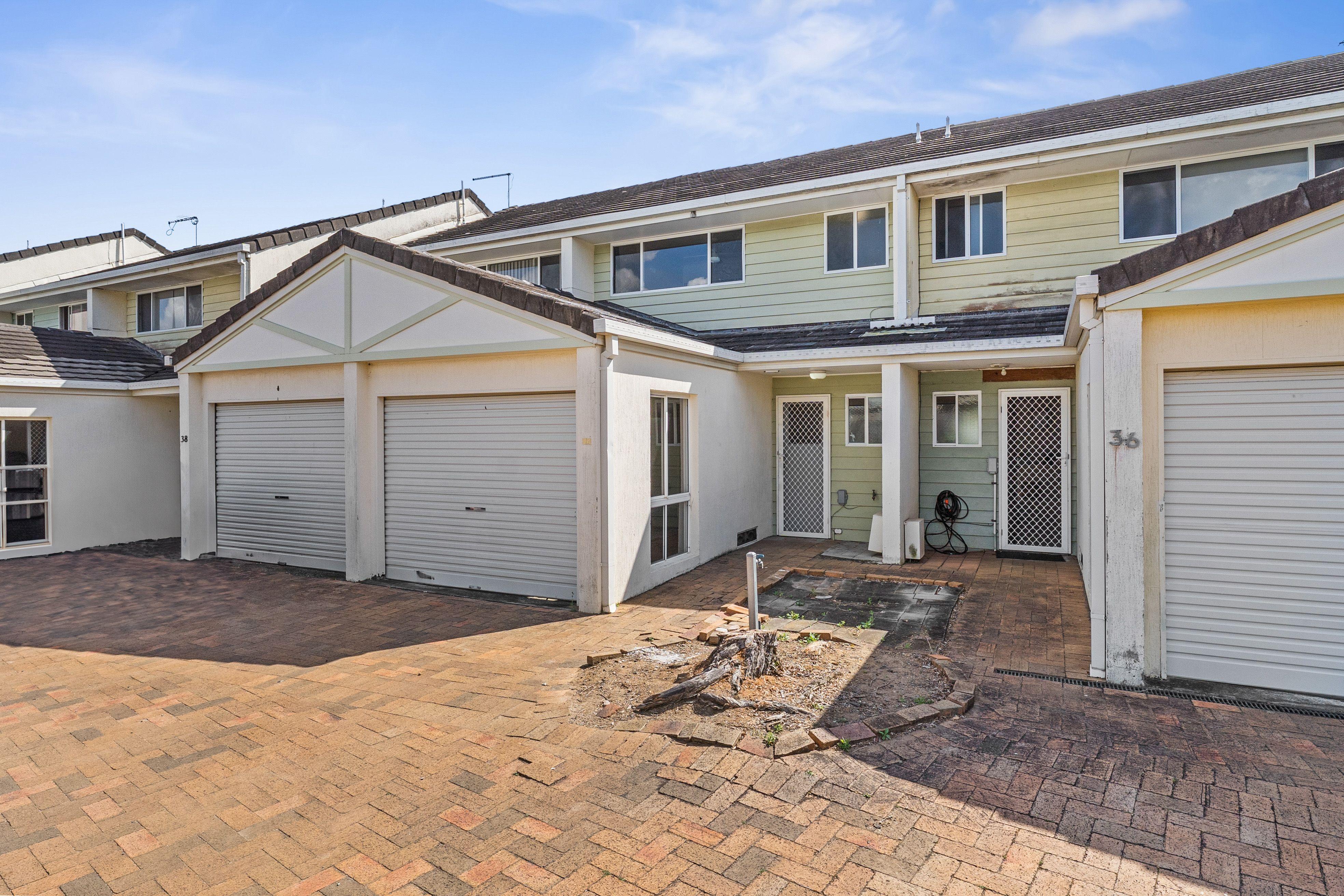 Prop-GPT: House: QLD Birkdale, QLD 4159 Home For Rent