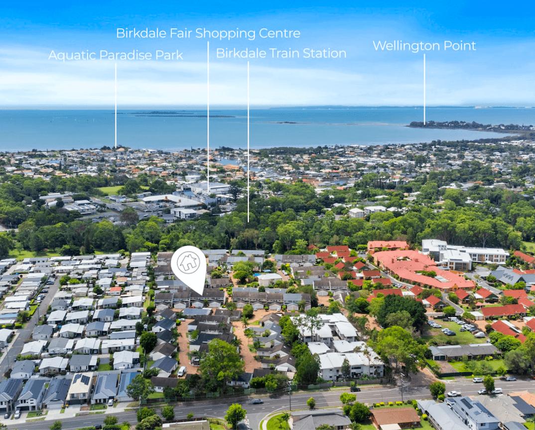 Charming Townhouse in a Quiet Bayside Complex