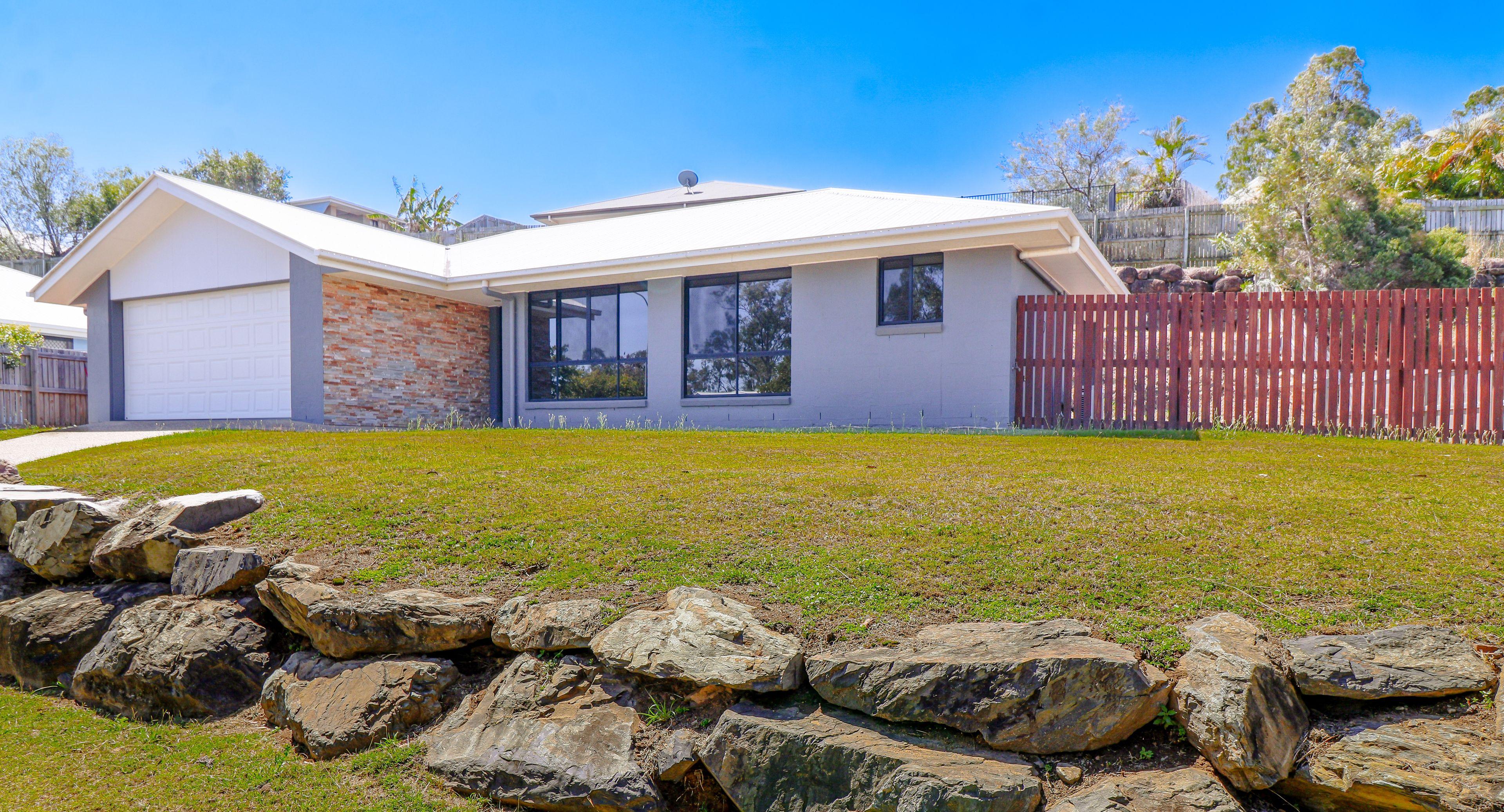 EASY LIVING IN THE HEART OF GLEN EDEN!