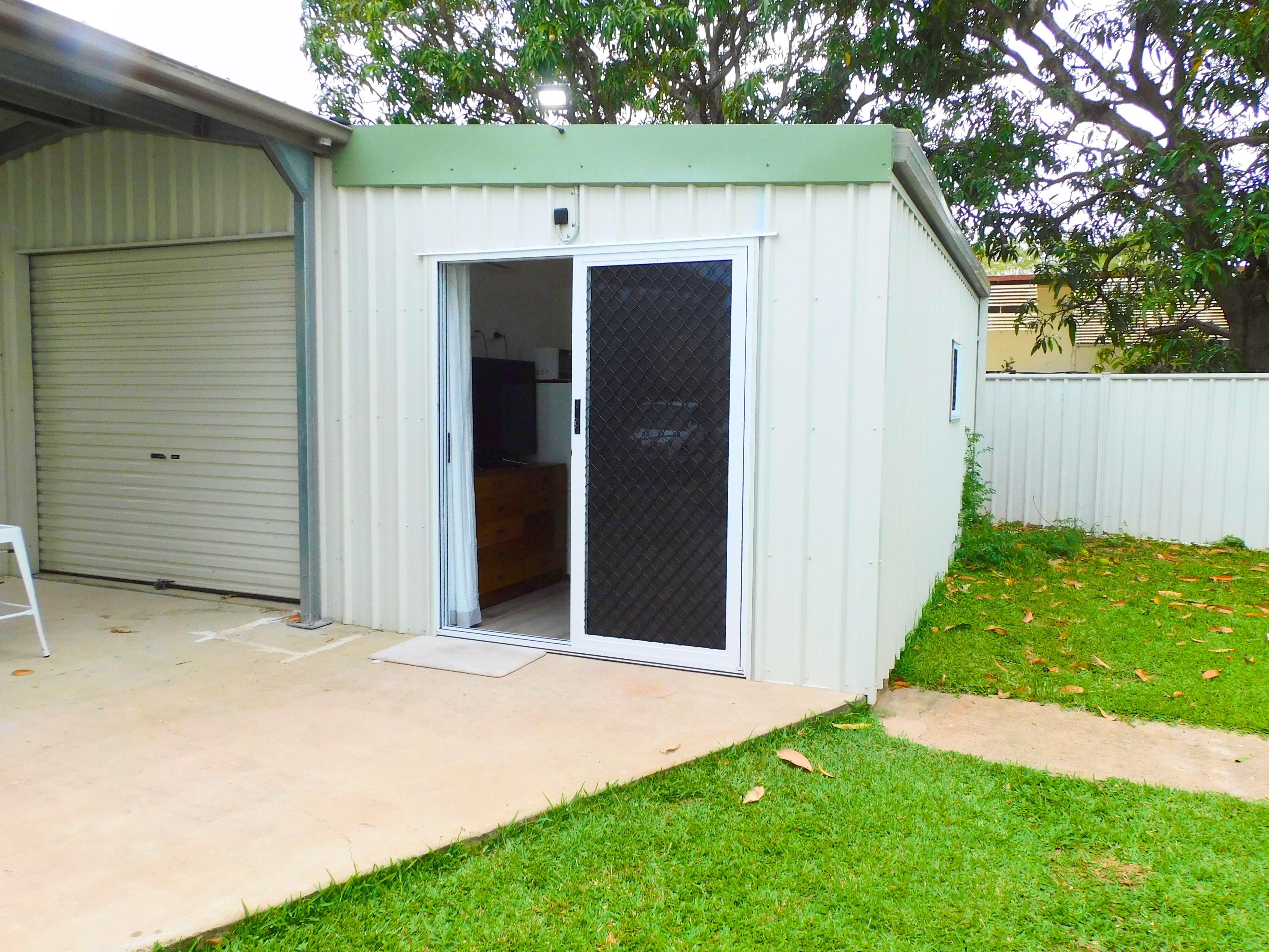 Convenient and compact flat in Cranbrook