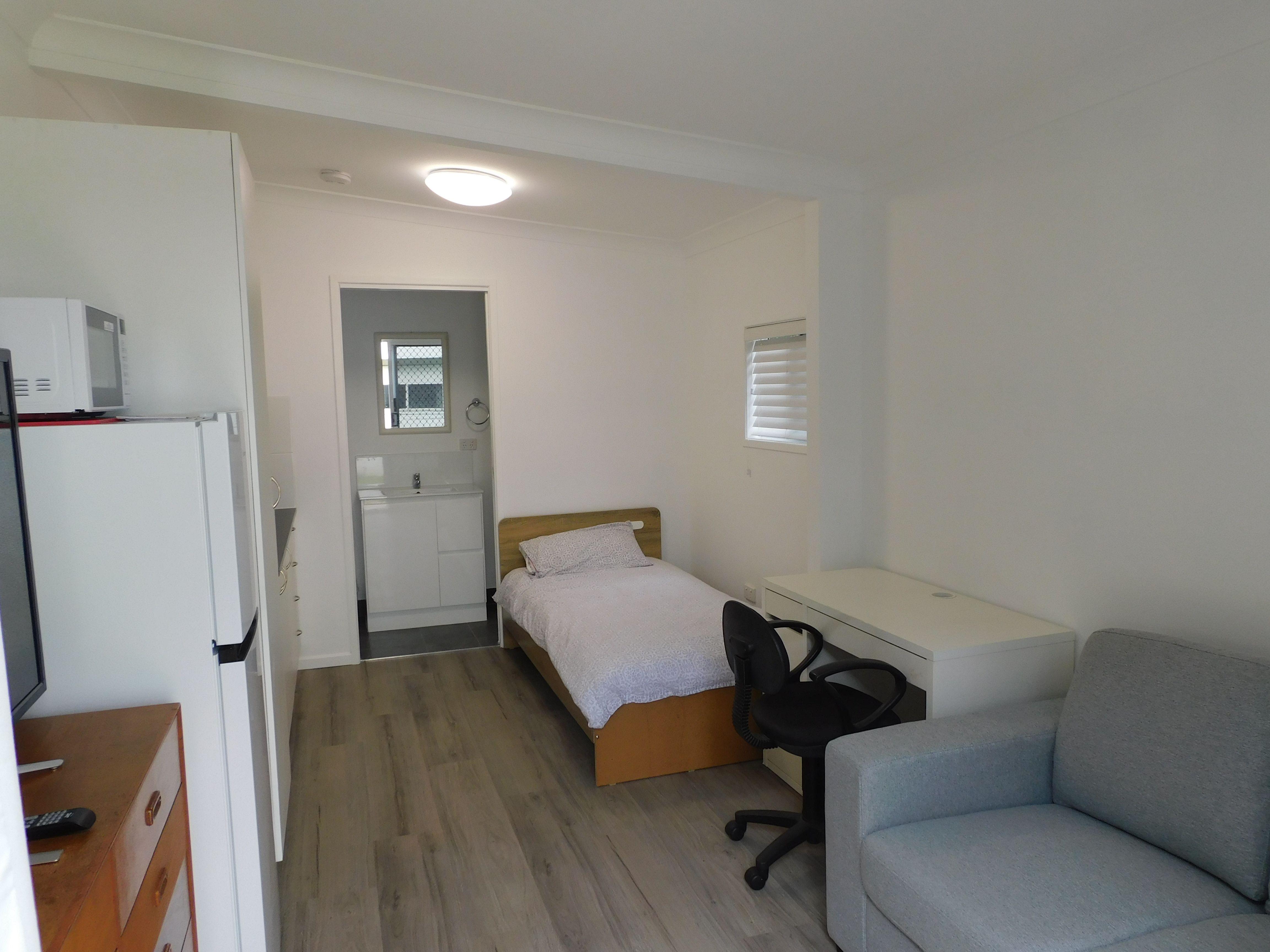 Convenient and compact flat in Cranbrook