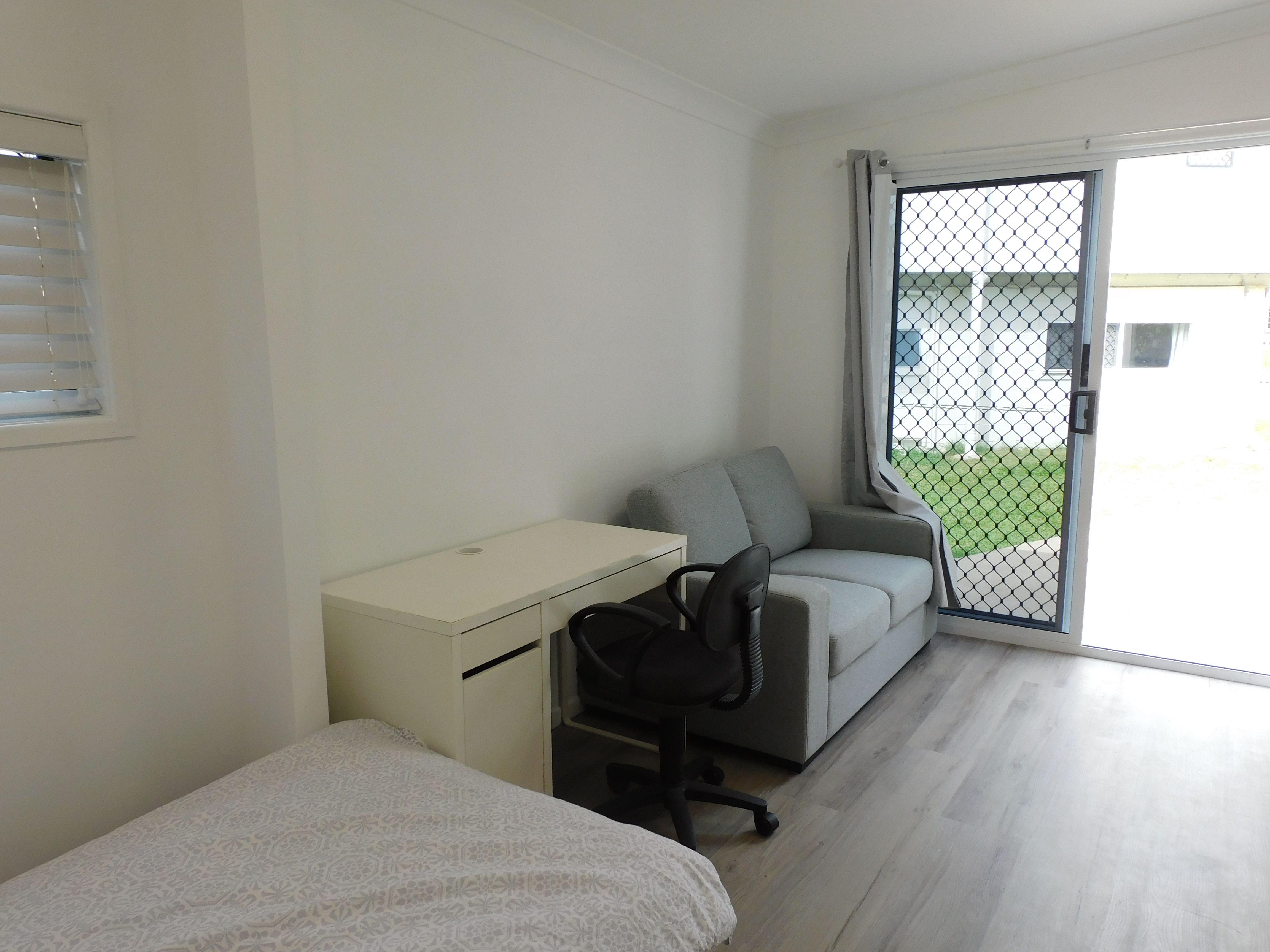 Convenient and compact flat in Cranbrook
