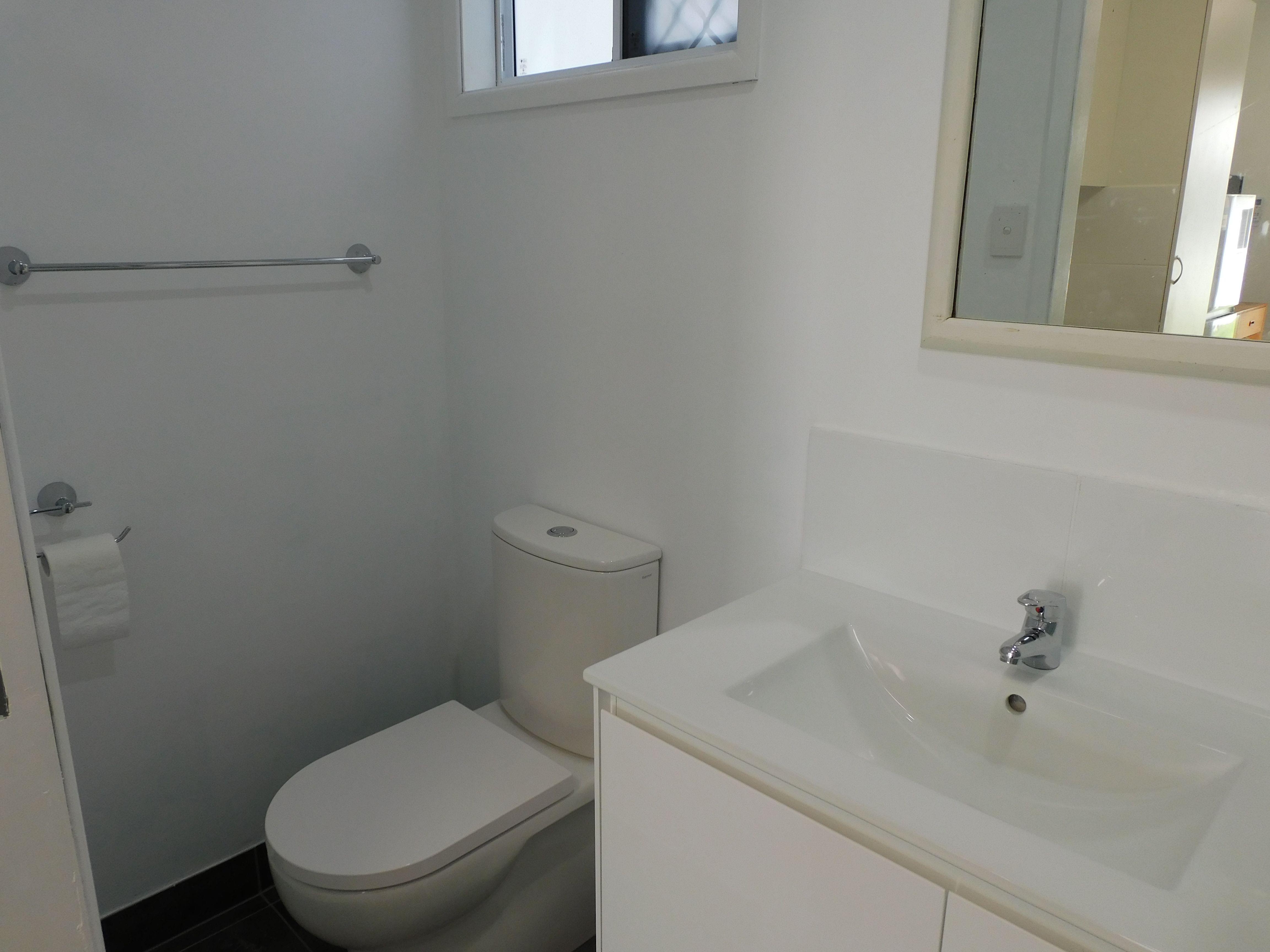 Convenient and compact flat in Cranbrook