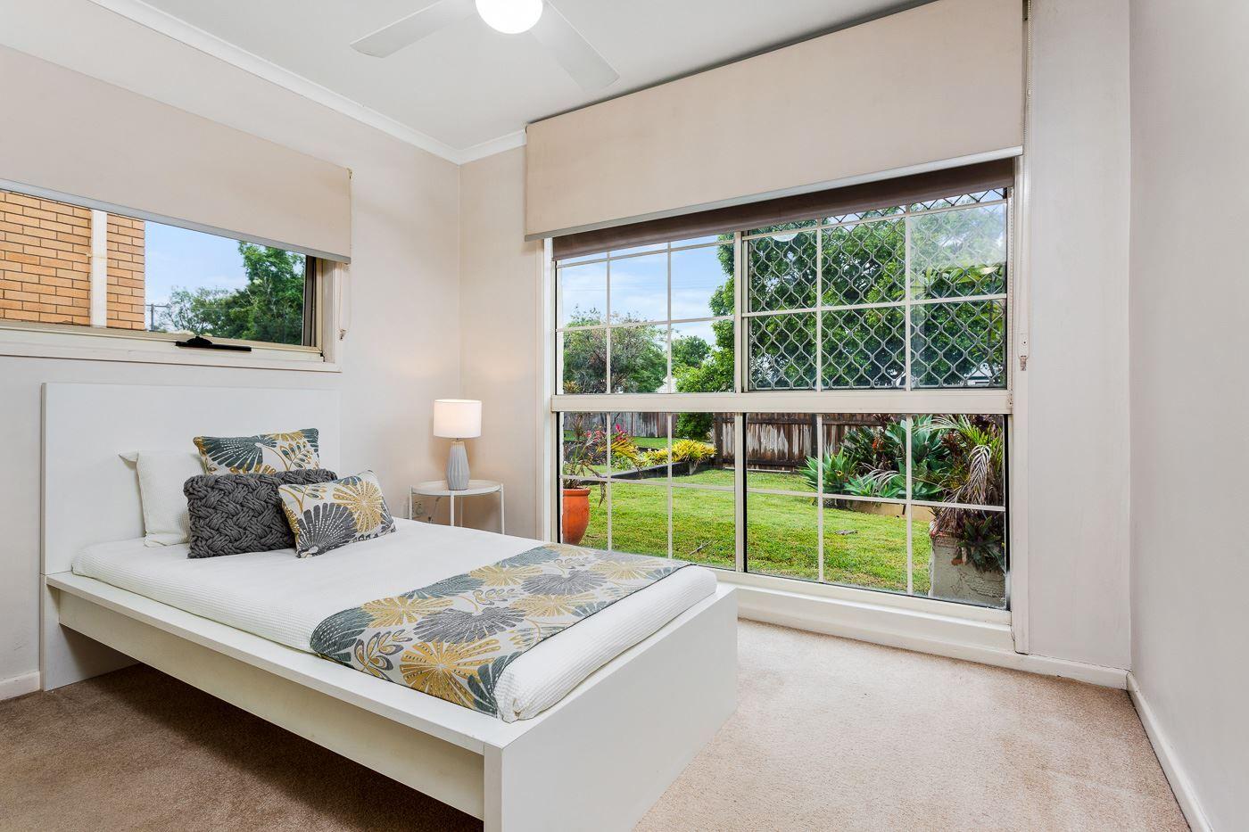 34 Muirlea Street, OXLEY, QLD 4075 - House for Rent - harcourts.net