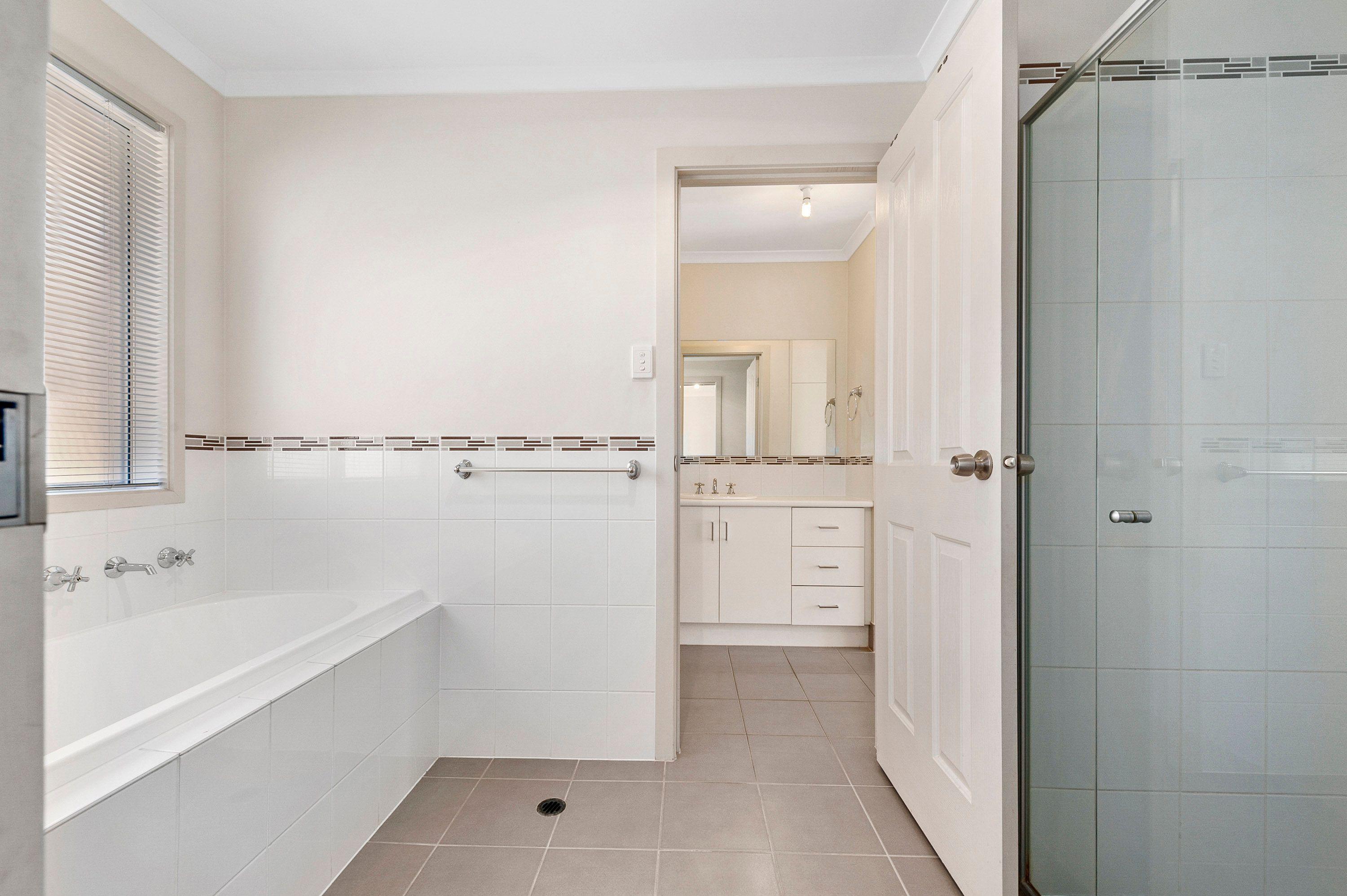 For Lease: Spacious Modern 3 Bedroom Family Home in Kadina