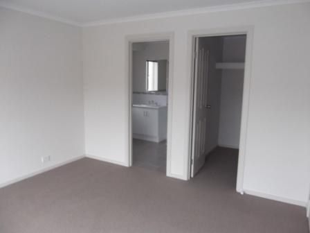 For Lease: Spacious Modern 3 Bedroom Family Home in Kadina