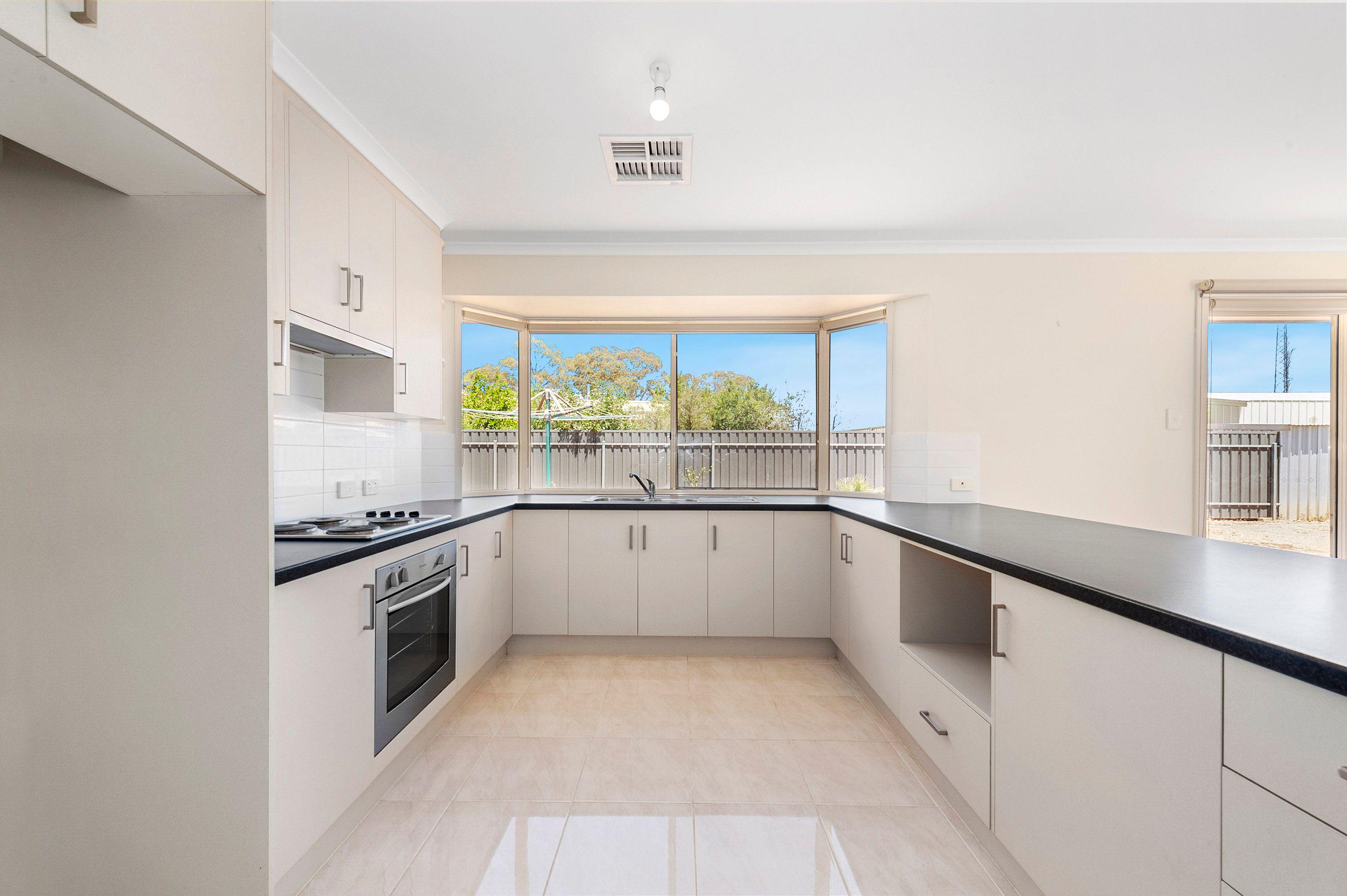 For Lease: Spacious Modern 3 Bedroom Family Home in Kadina