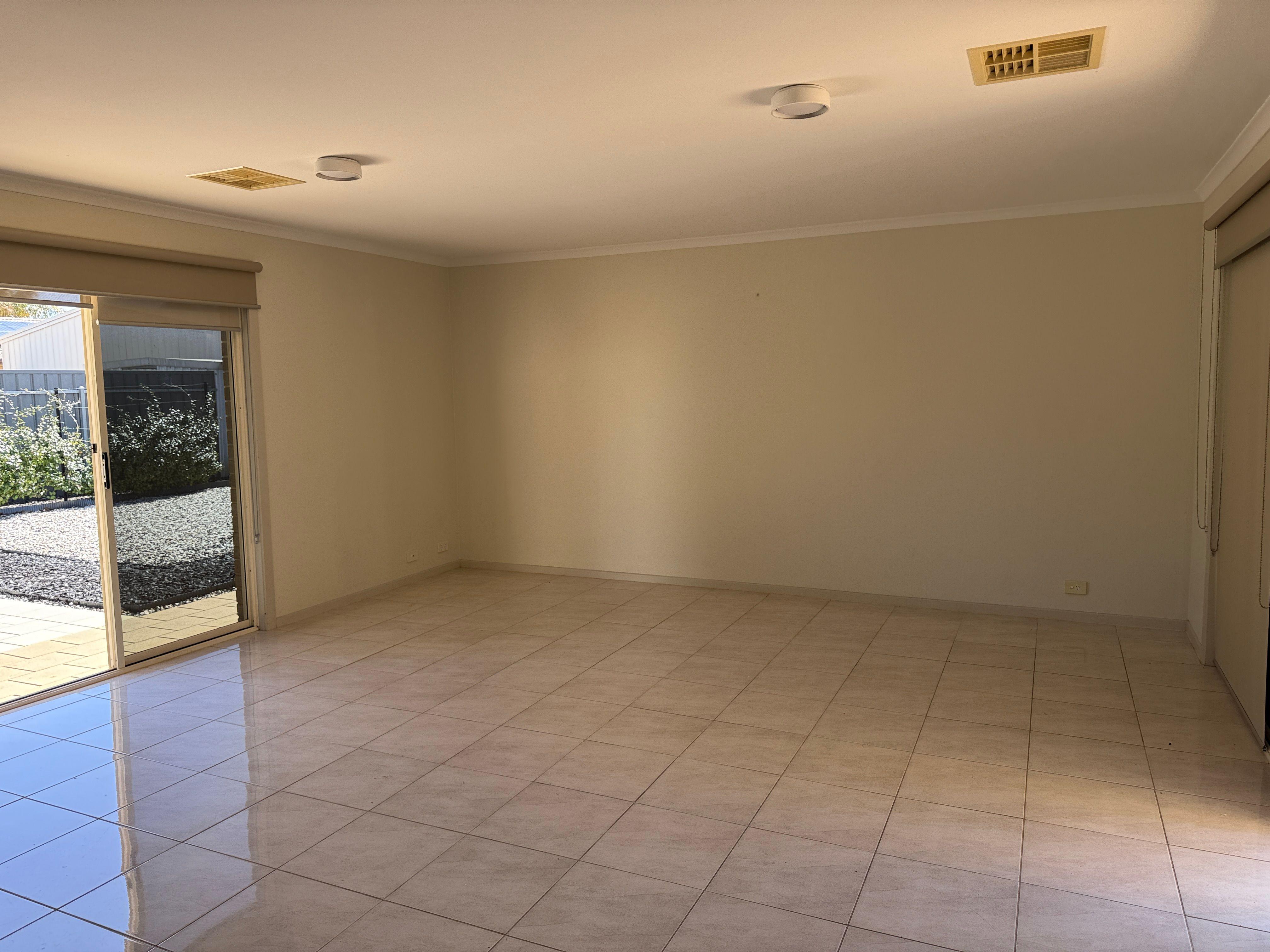 For Lease: Spacious Modern 3 Bedroom Family Home in Kadina
