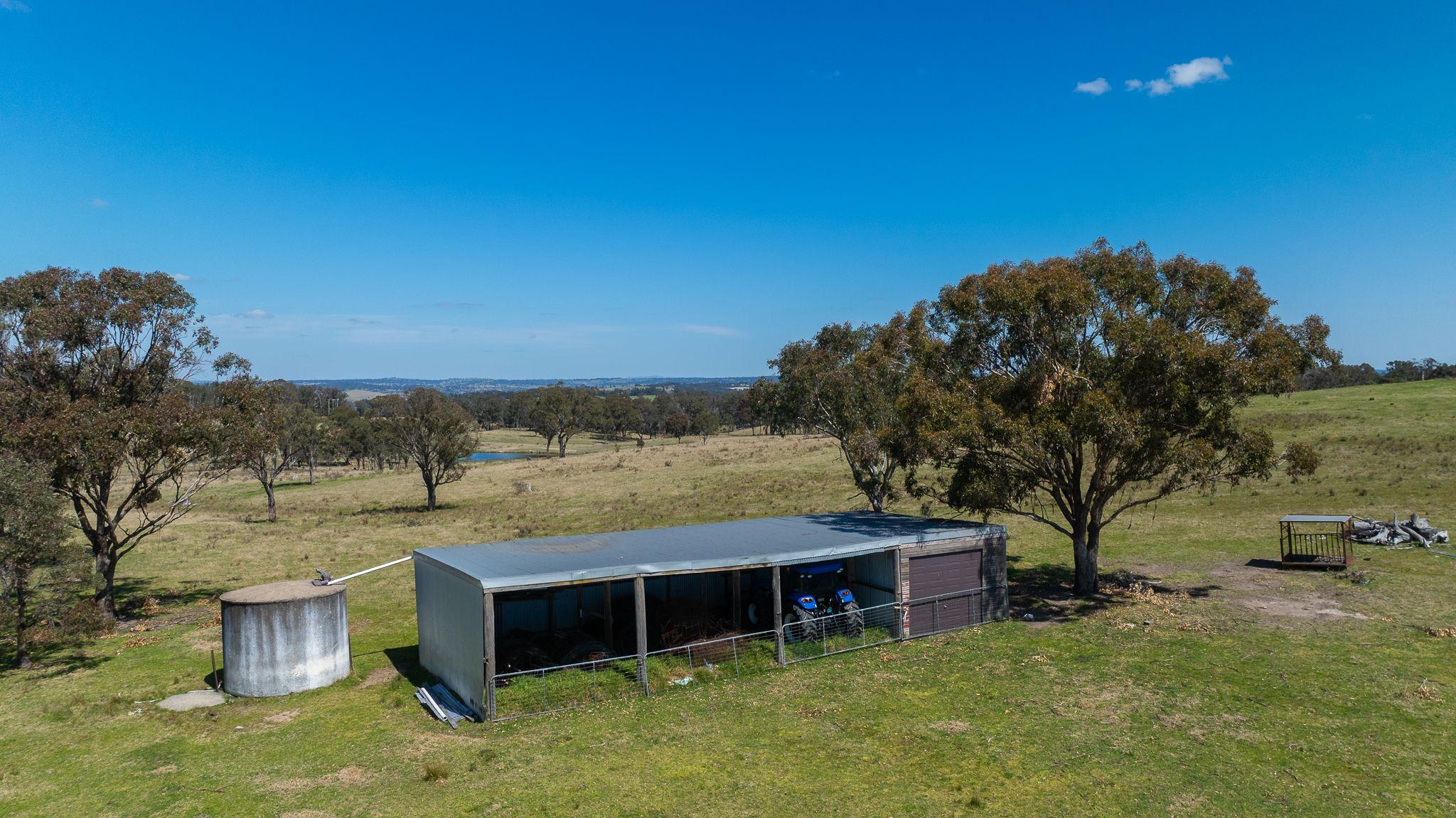 Prime 107 Acre Lifestyle Block with Dwelling Entitlement - 17km from Armidale