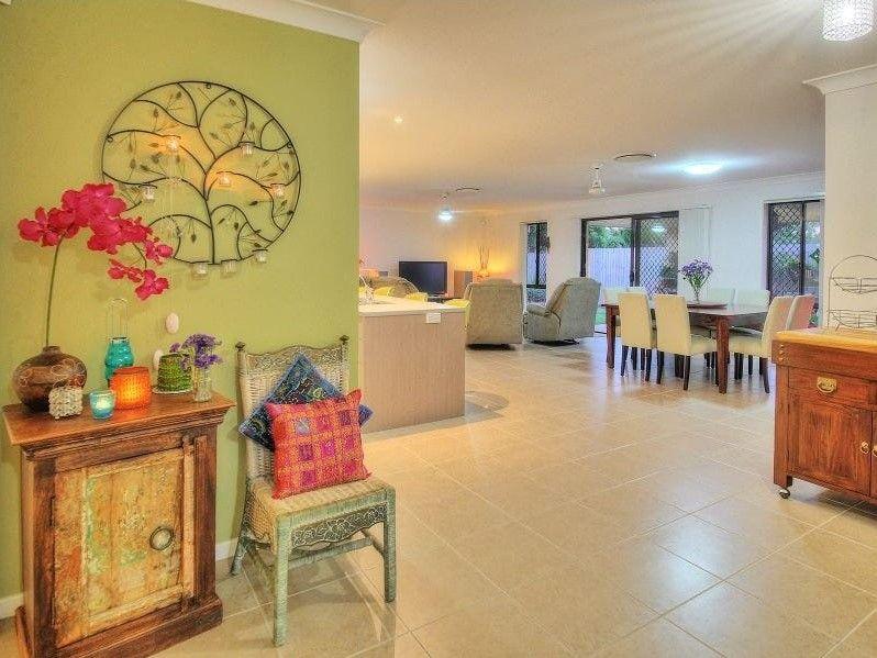 Stunning Family Home in Forest Lake - 33 Brushwood Circuit