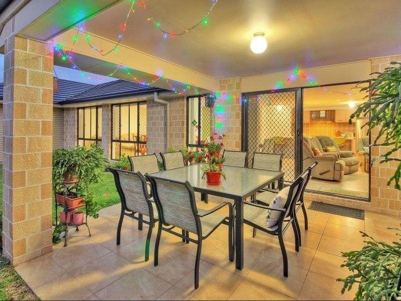 Stunning Family Home in Forest Lake - 33 Brushwood Circuit