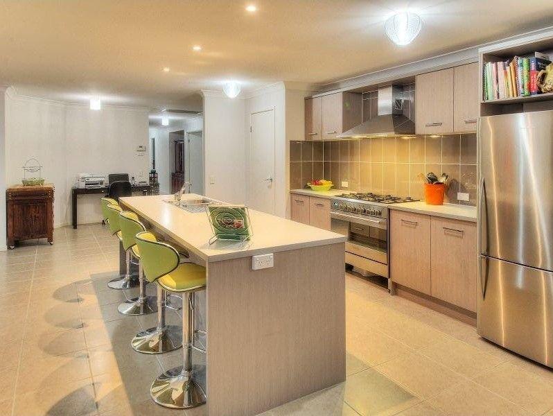 Stunning Family Home in Forest Lake - 33 Brushwood Circuit