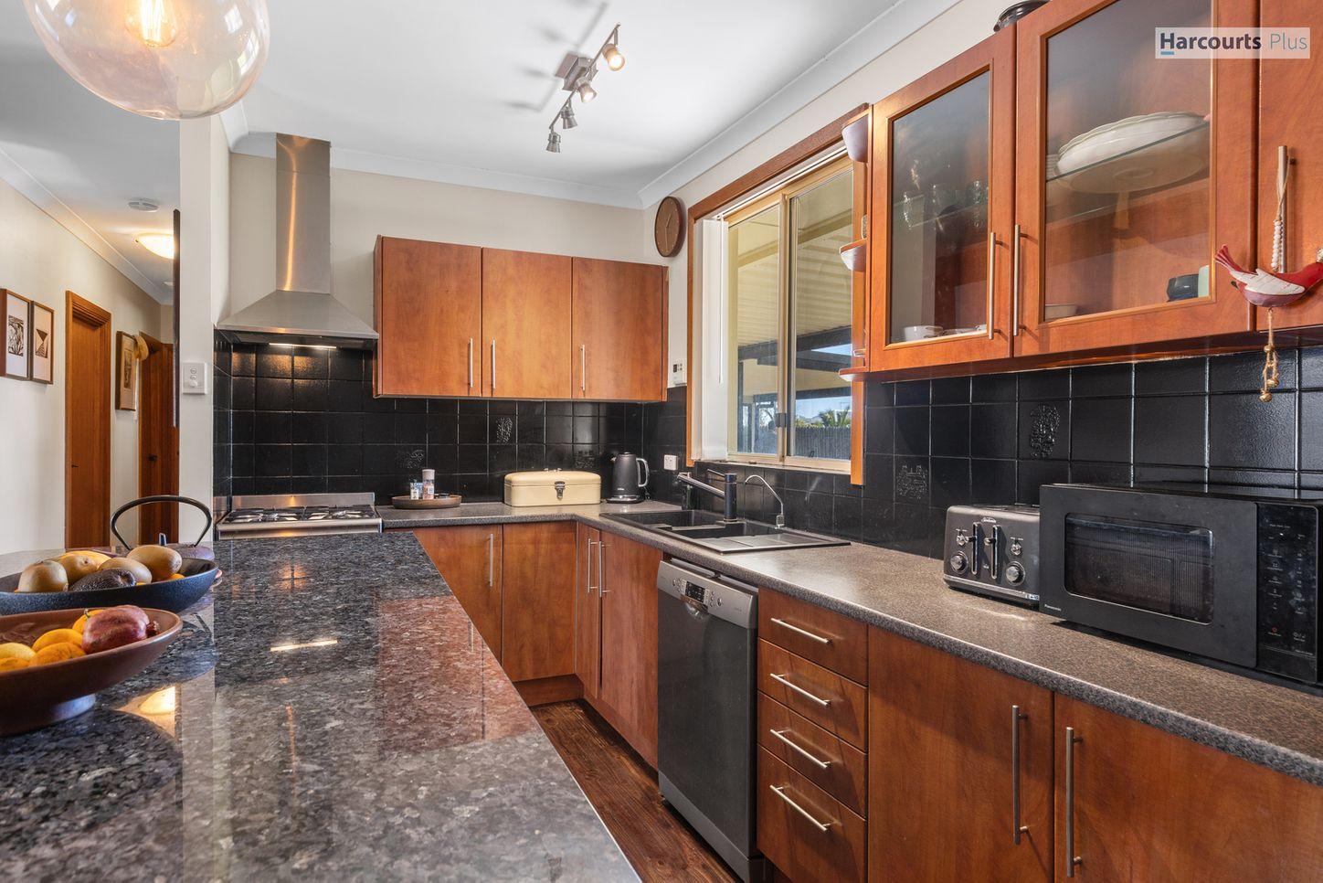 71 Davis Avenue, CHRISTIES BEACH, SA 5165 - House for Rent - harcourts.net