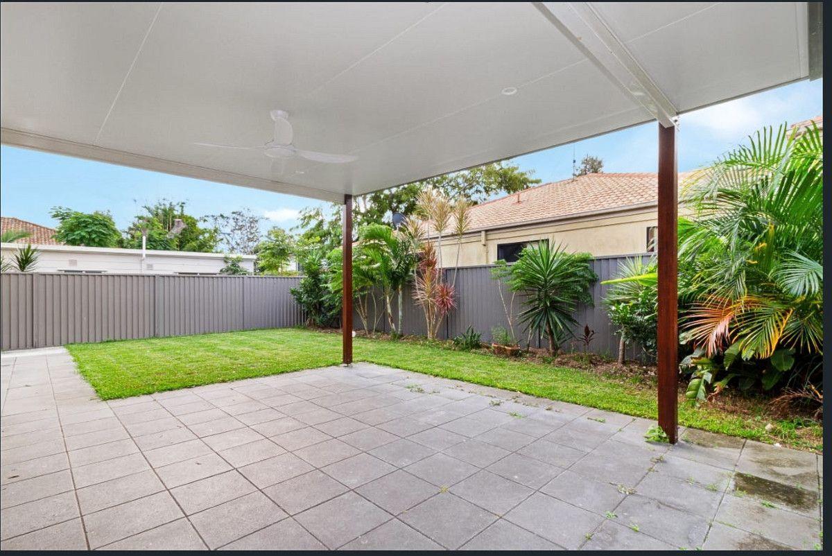 2/63 Walton Street, Southport, QLD 4215 - Duplex / Semi - Detached for Rent - harcourts.net