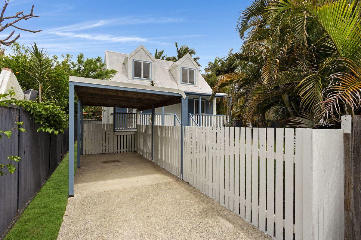 30b Robert Street, Labrador, QLD 4215 - Duplex / Semi - Detached for Rent - harcourts.net