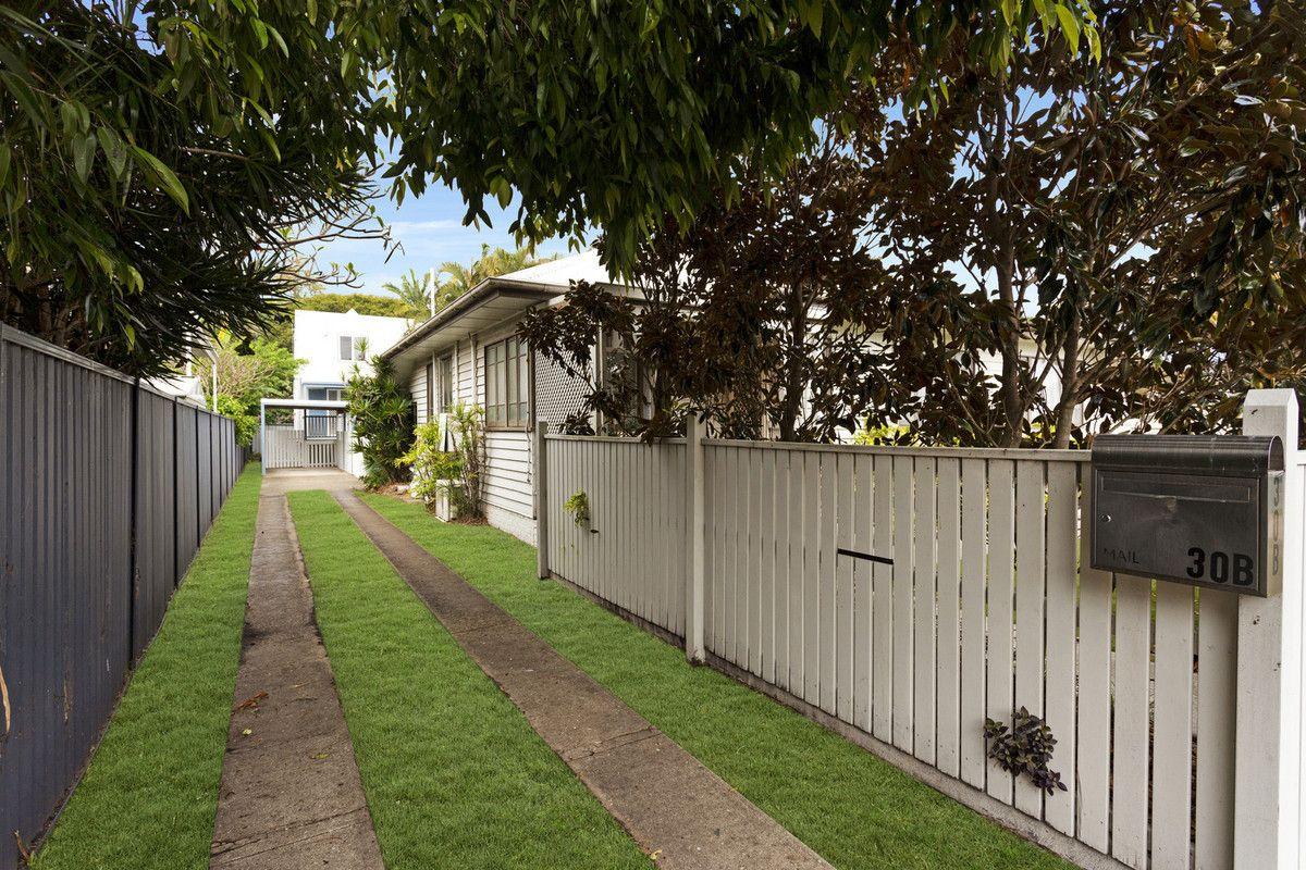 30b Robert Street, Labrador, QLD 4215 - Duplex / Semi - Detached for Rent - harcourts.net