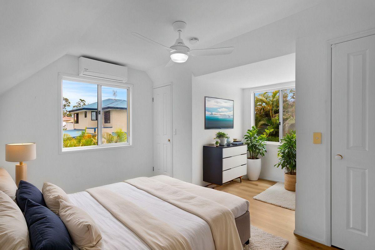 30b Robert Street, Labrador, QLD 4215 - Duplex / Semi - Detached for Rent - harcourts.net