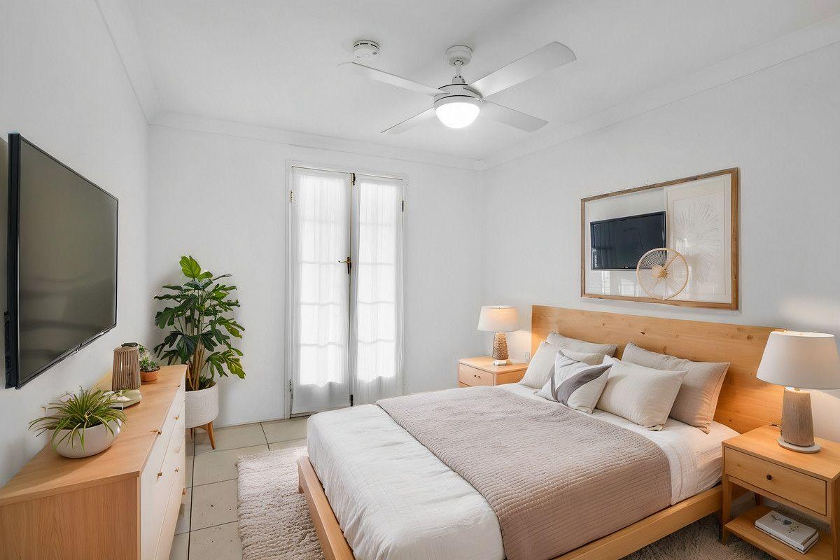 30b Robert Street, Labrador, QLD 4215 - Duplex / Semi - Detached for Rent - harcourts.net