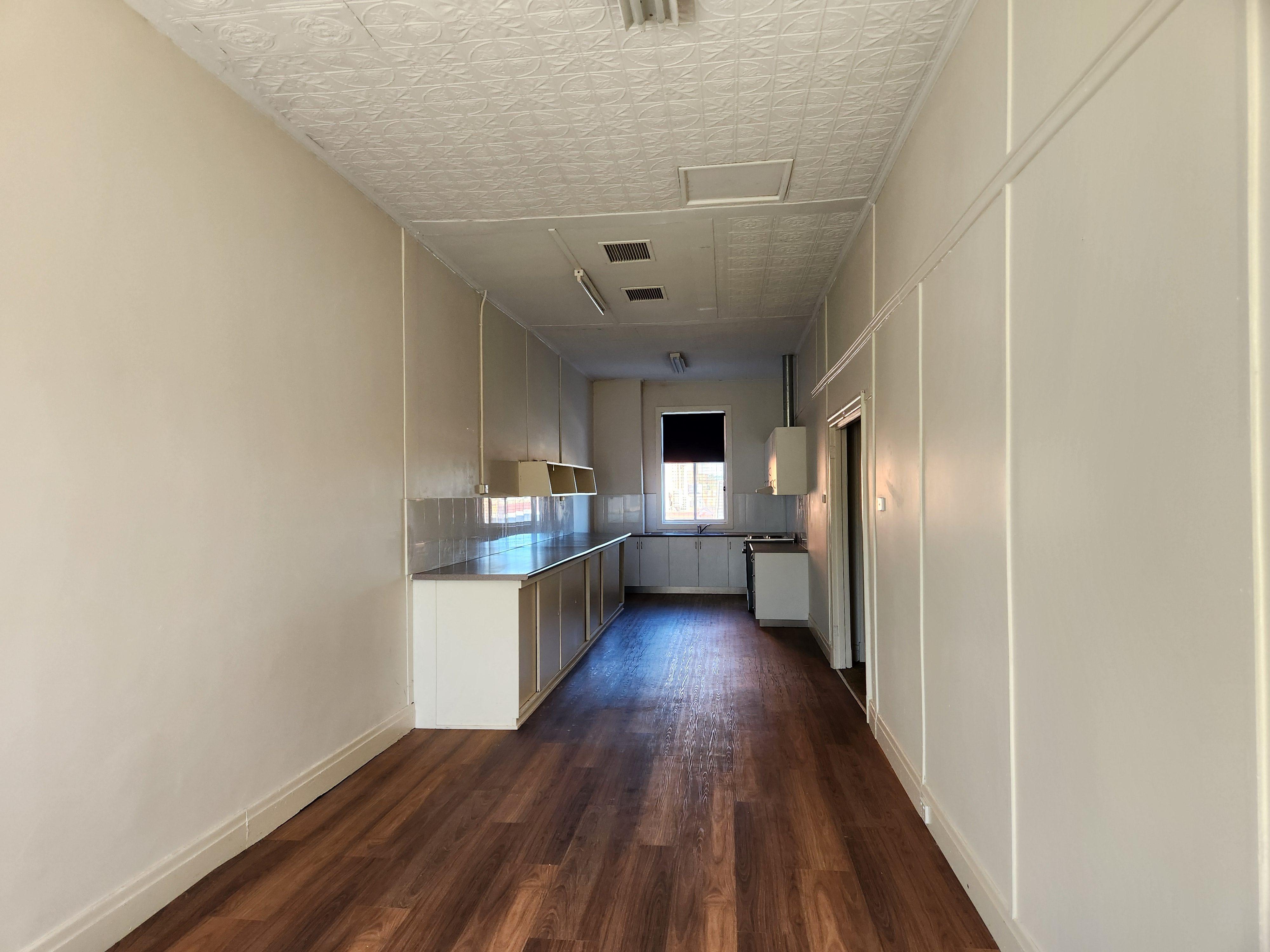 Prop-GPT: House: VIC Kerang, VIC 3579 Home For Rent