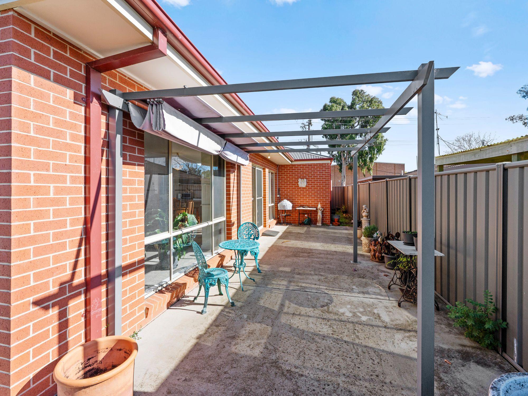 Spacious 2 bedroom open plan home