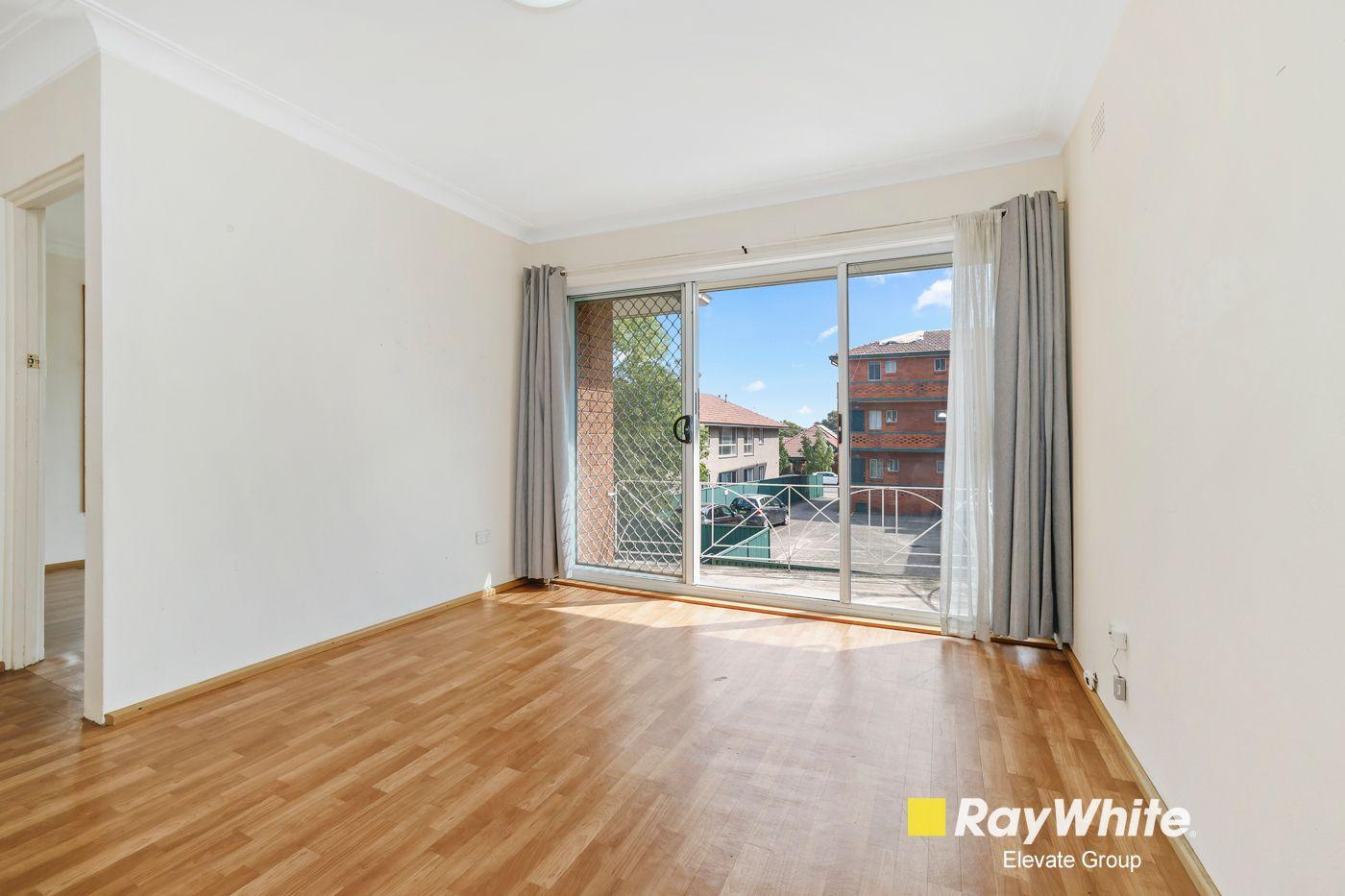 Bright 1-Bedroom Unit with Private Balcony
