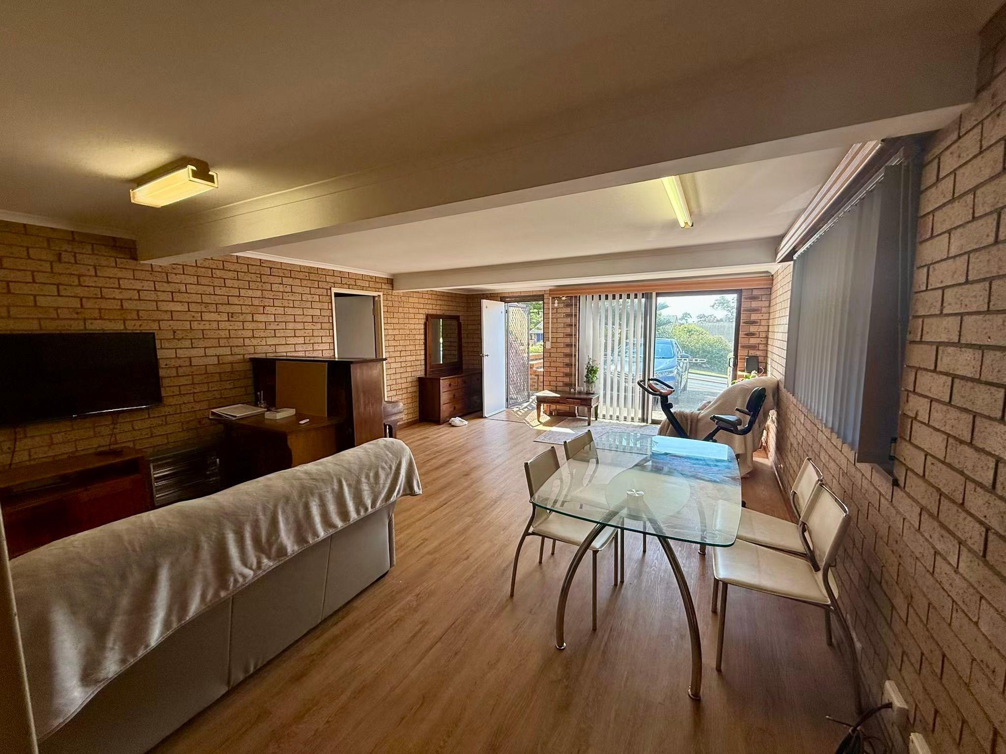 Low-Maintenance Living Just 260m to the Beach & Shops