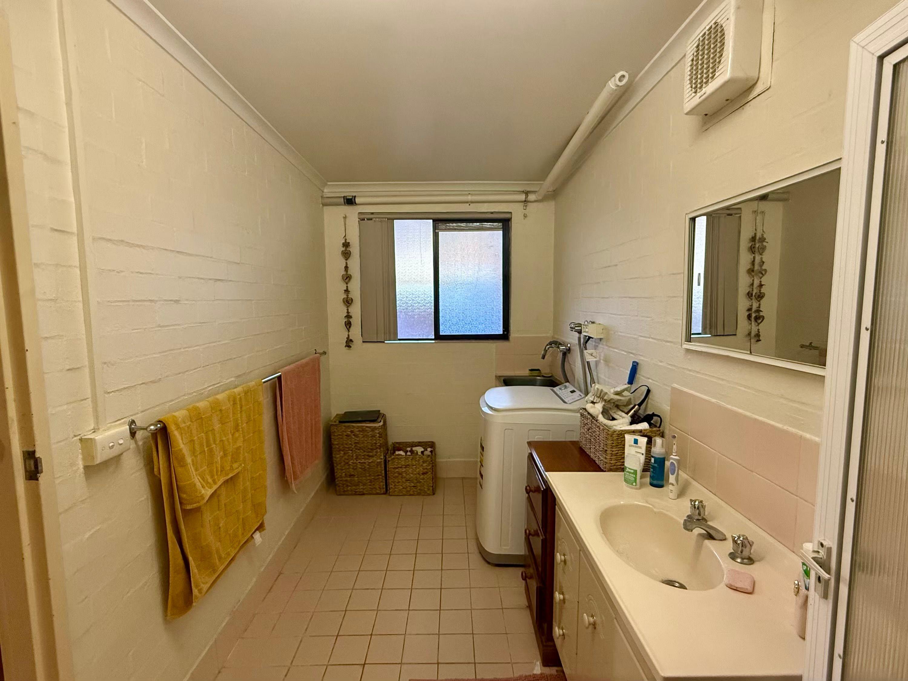 Low-Maintenance Living Just 260m to the Beach & Shops