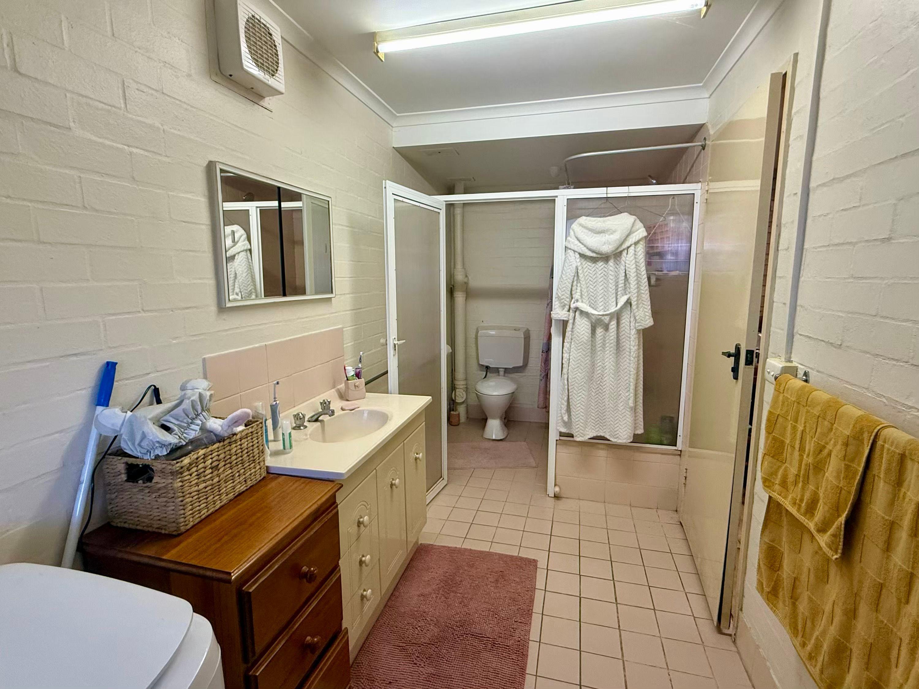 Low-Maintenance Living Just 260m to the Beach & Shops