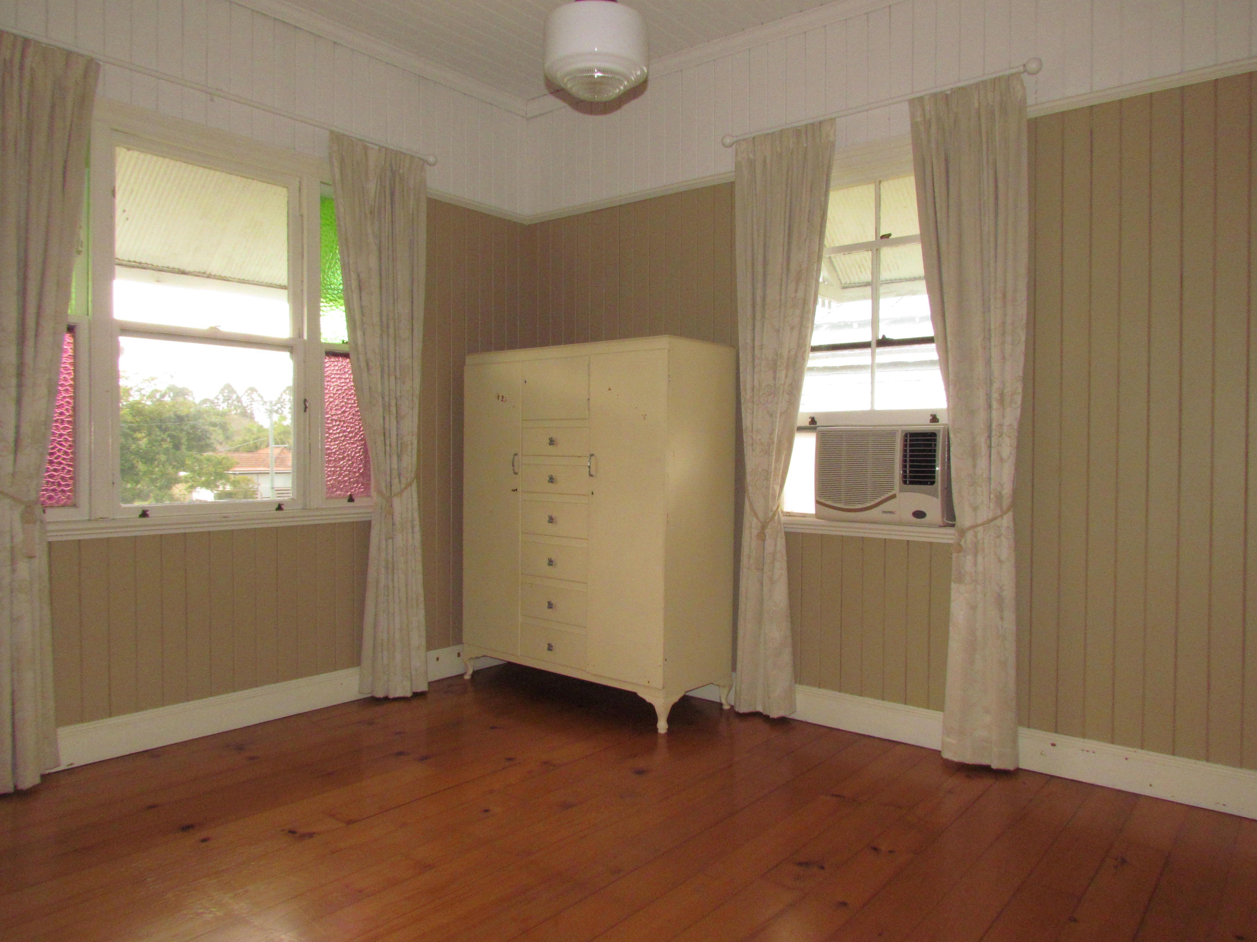 Character Filled 3 Bedroom with Beautiful Outlook