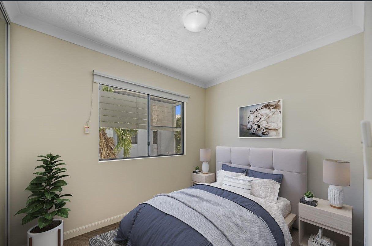 Low-Maintenance, Light-Filled Apartment in Prime Location Near JCU