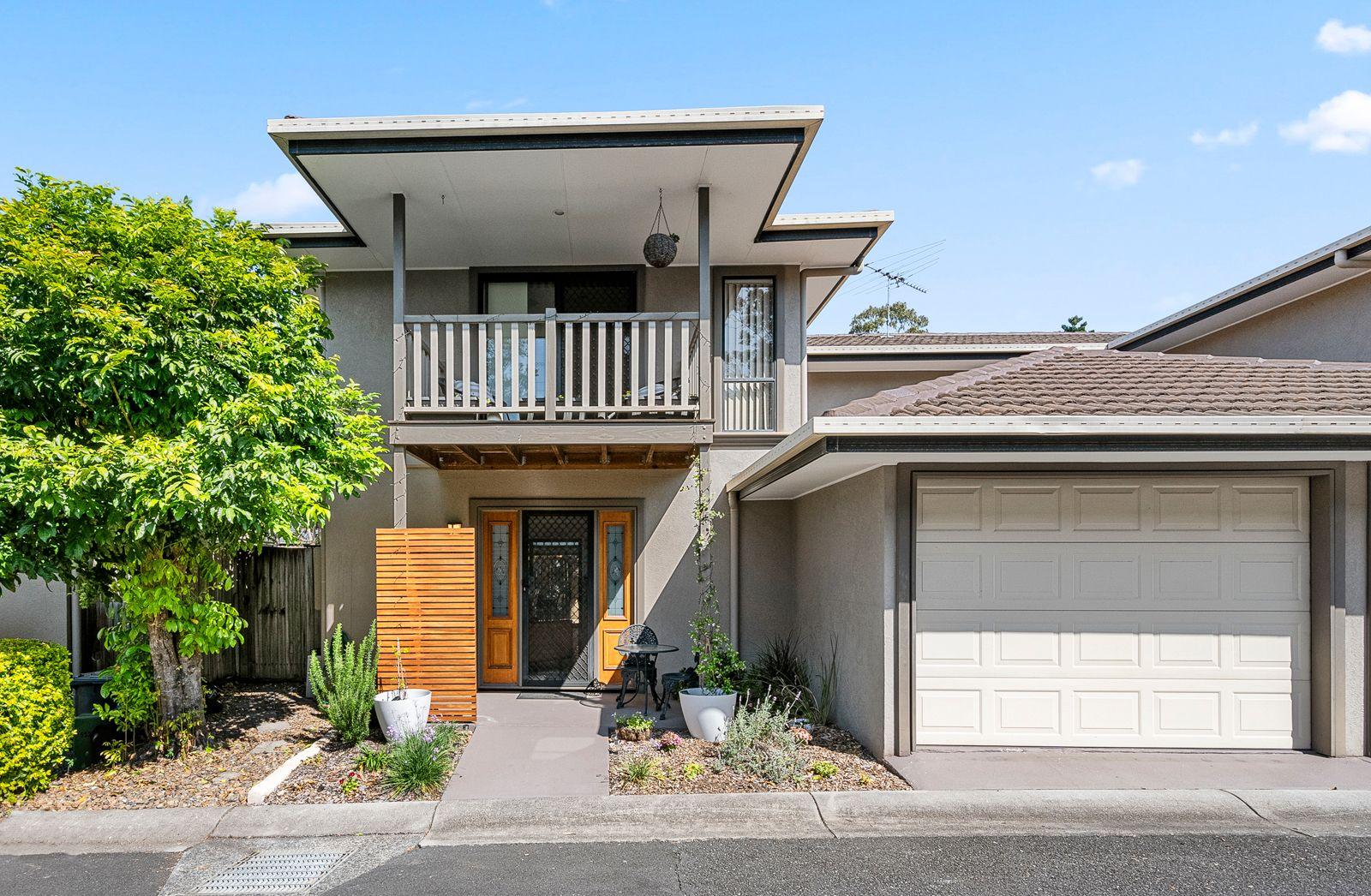 Prop-GPT: Townhouse: QLD Mcdowall, QLD 4053 Home For Rent