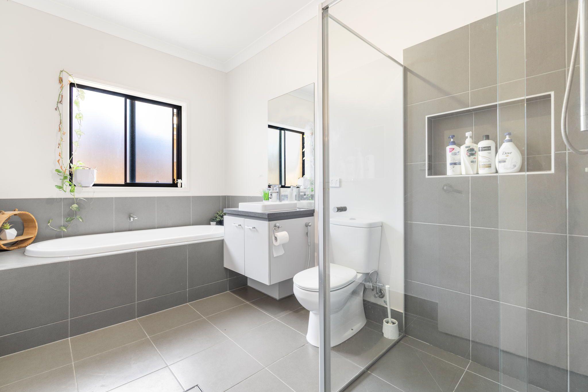 Modern Four-Bedroom Family Home in Prime Greenbank Location