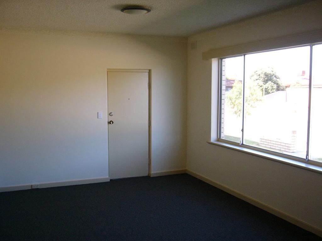 Two bedroom unit for rent in Camden Park!