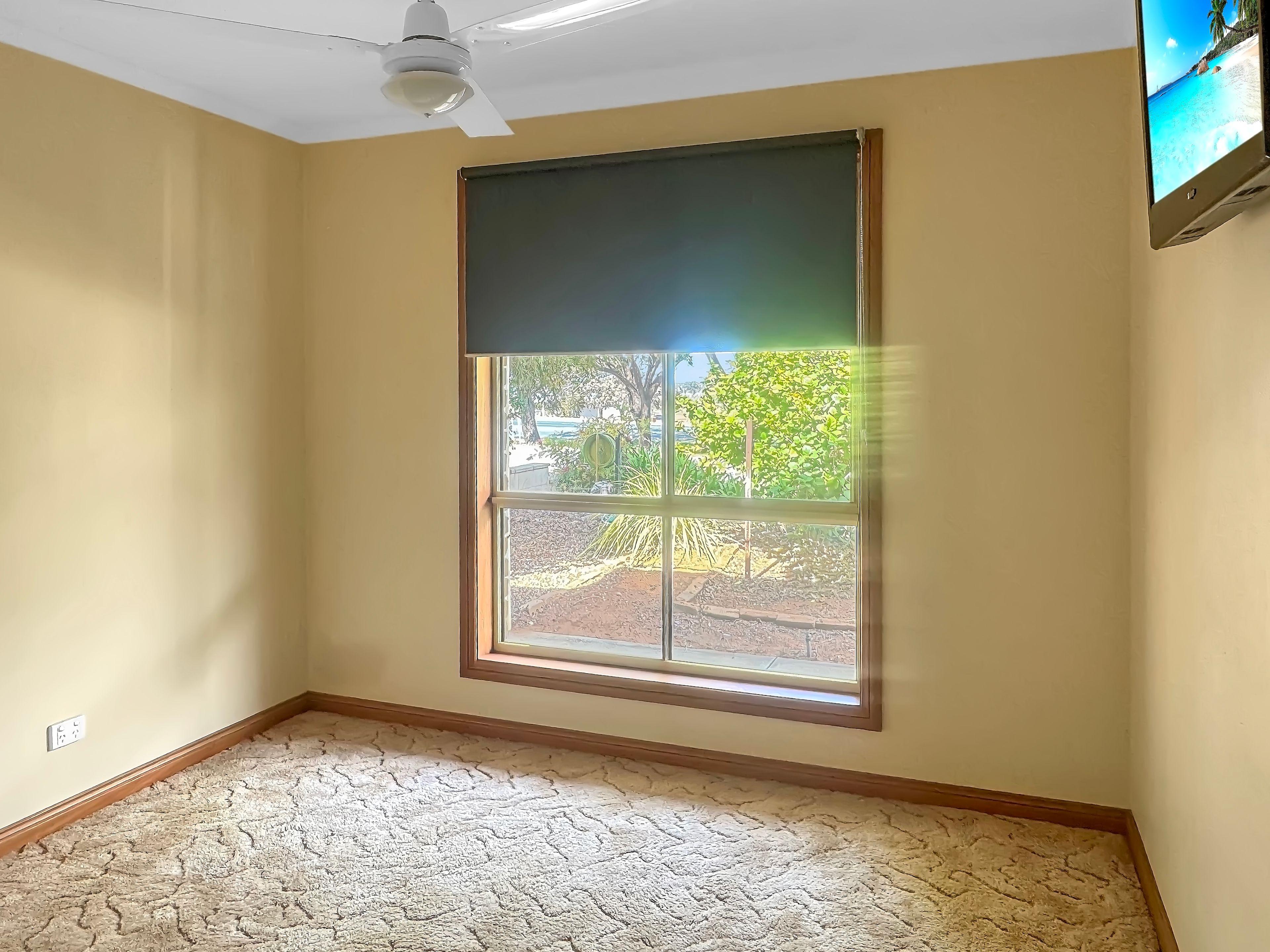 Neat 2 bedroom home close to all local amenities