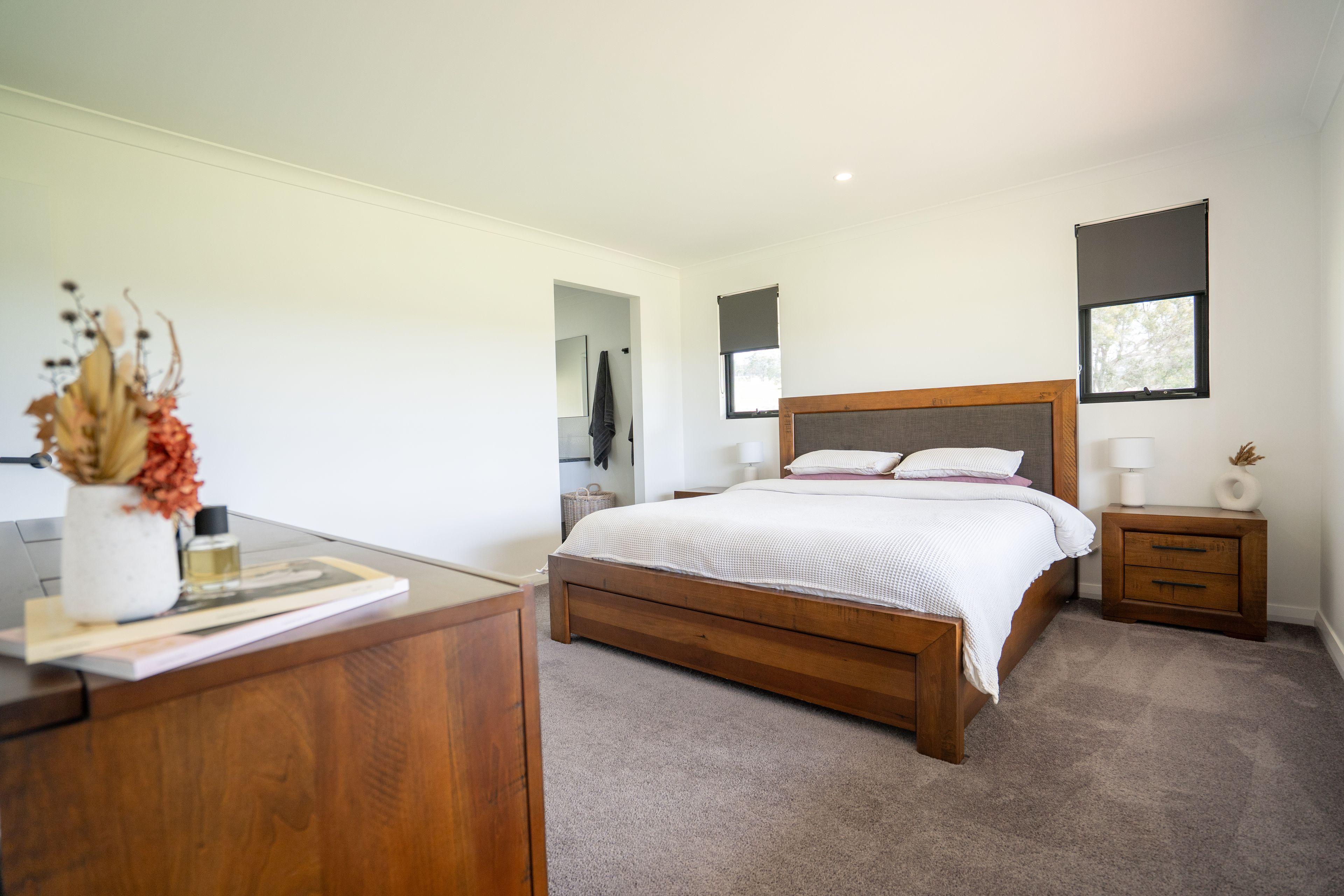 Immaculate Rural Lifestyle Property With Stunning Home.