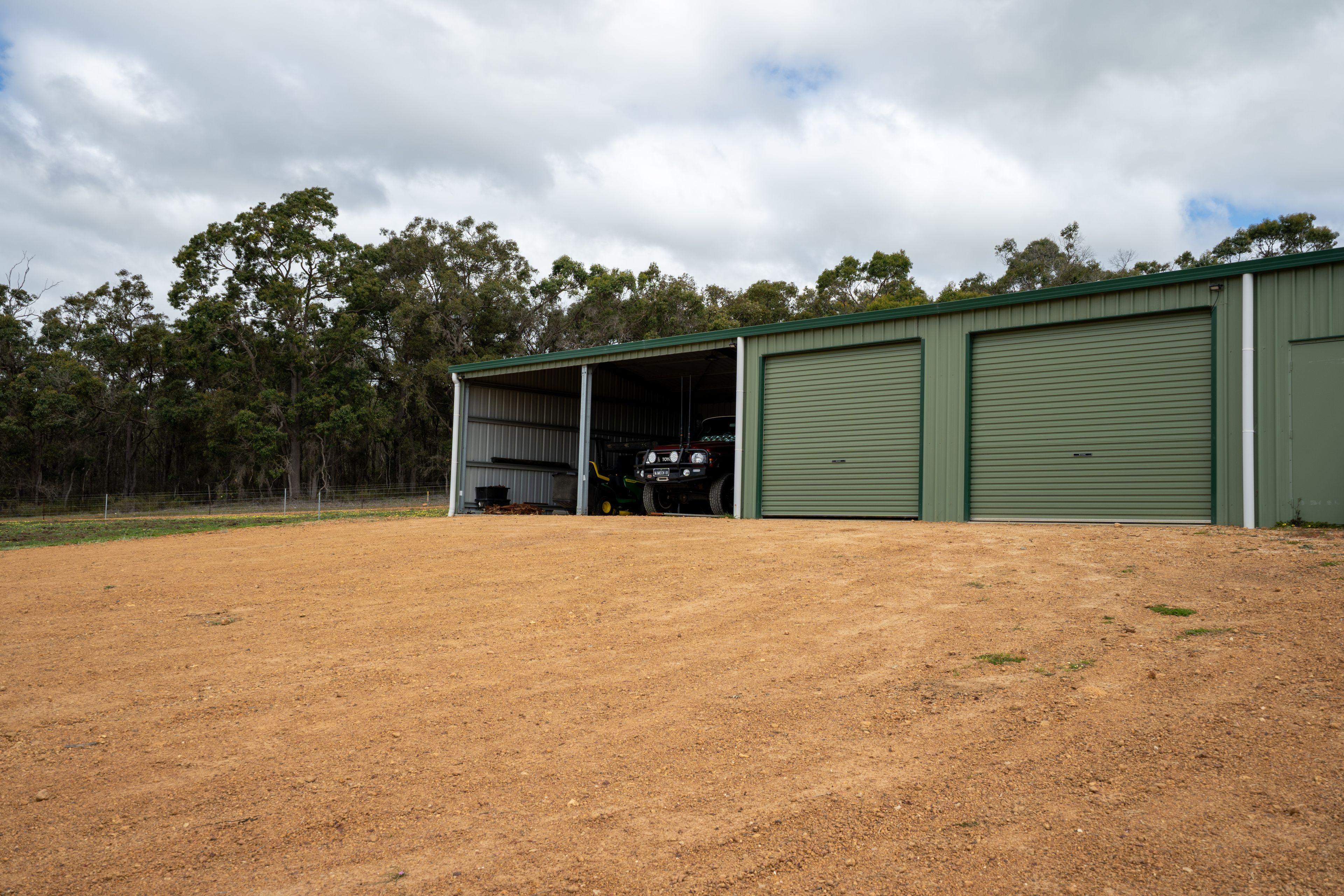 Immaculate Rural Lifestyle Property With Stunning Home.
