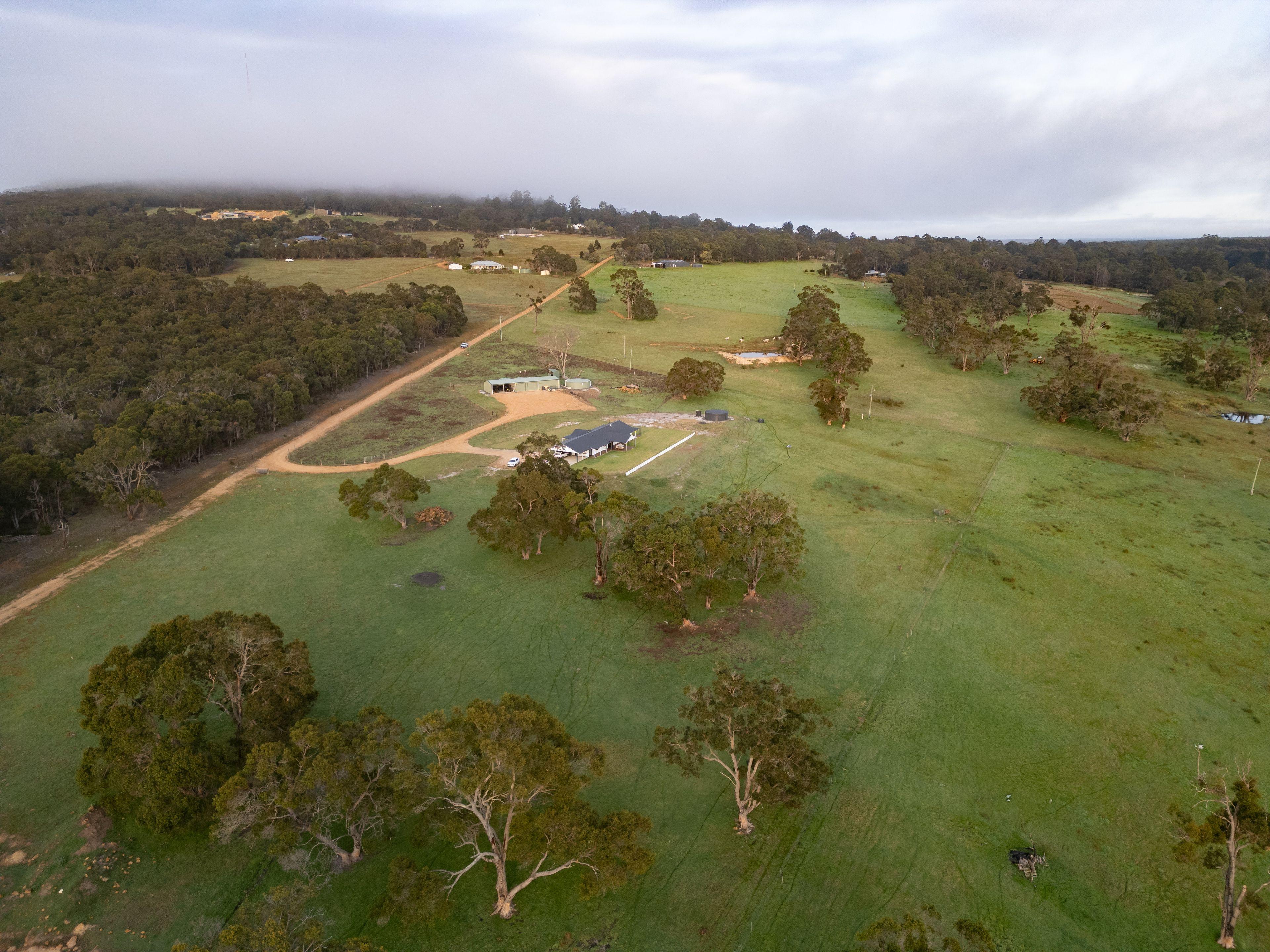 Immaculate Rural Lifestyle Property With Stunning Home.