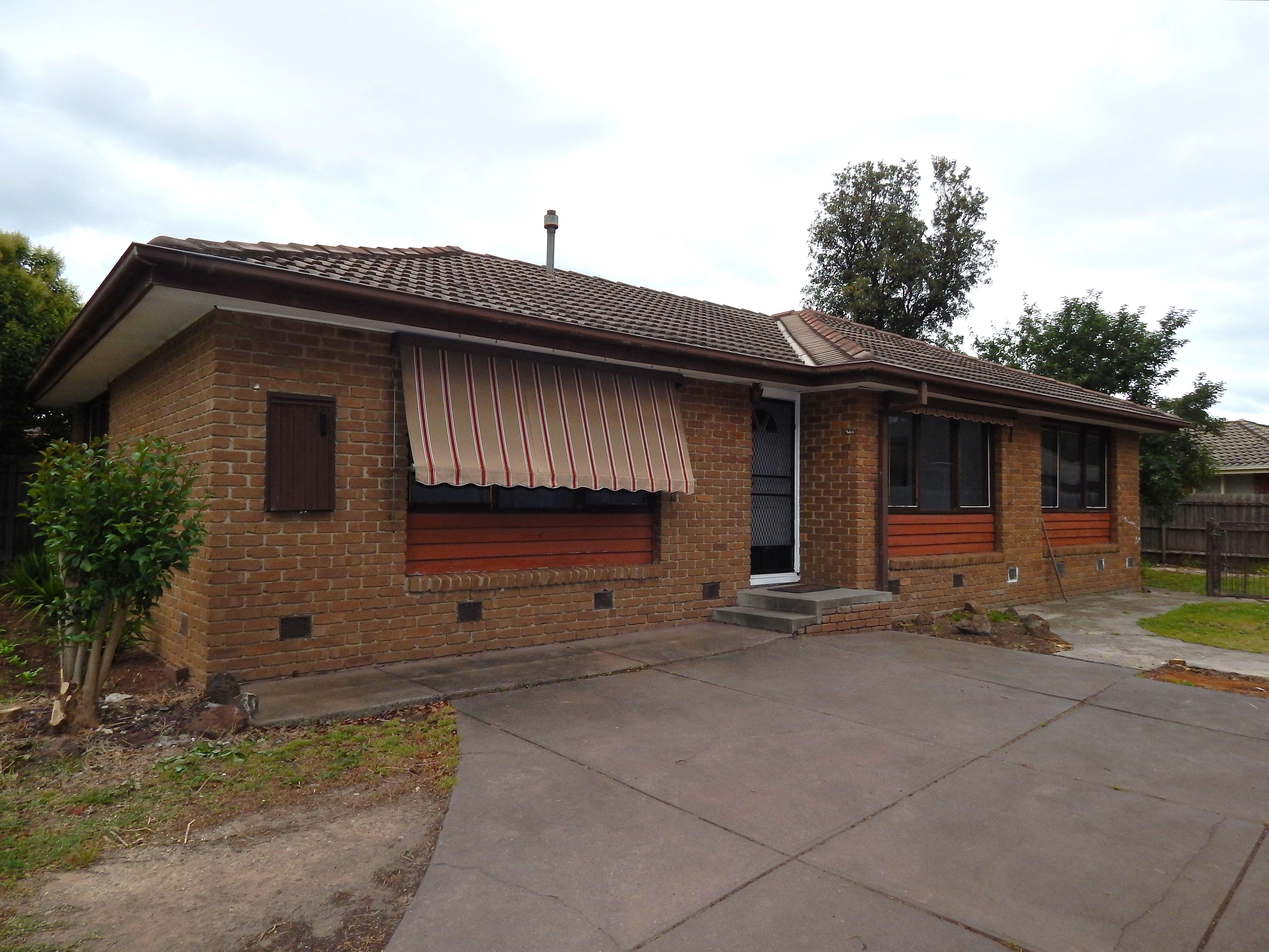 Prop-GPT: House: VIC Mill Park, VIC 3082 Home For Rent