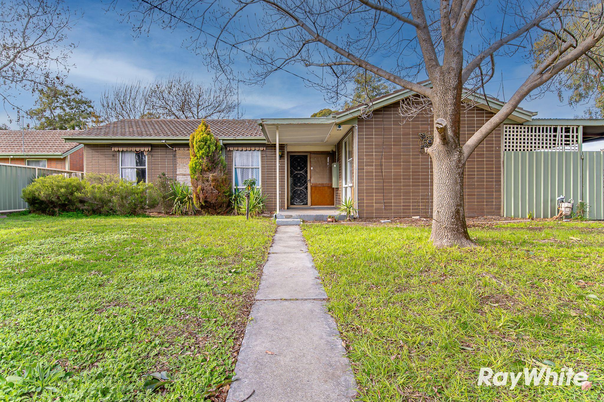 Prop-GPT: House: VIC California Gully, VIC 3556 Home For Rent