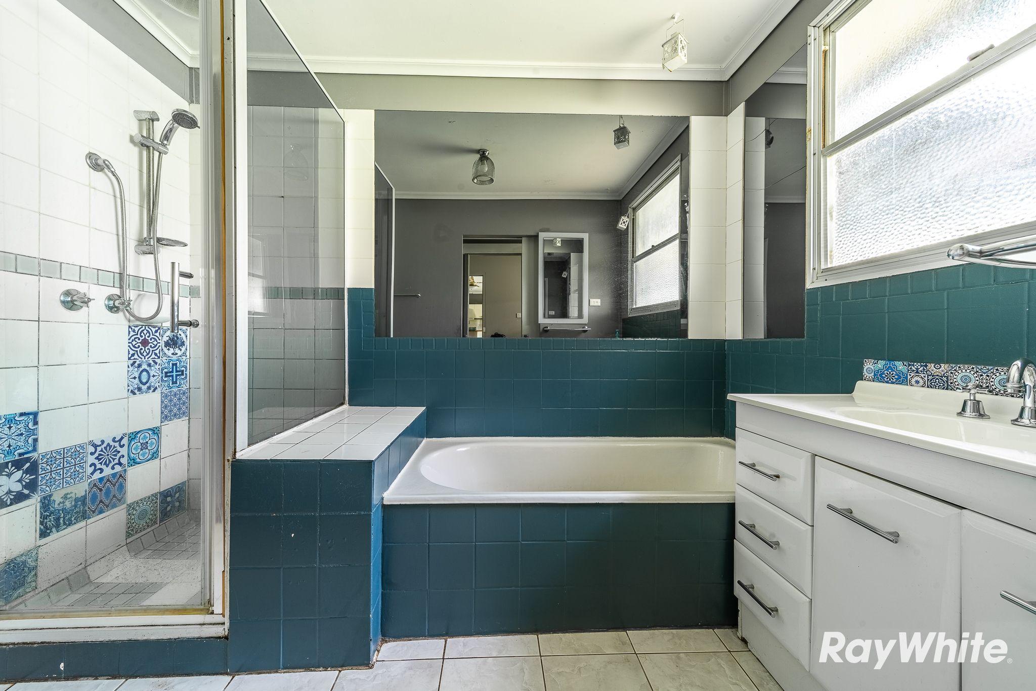 Low-Maintenance Living in the Heart of California Gully