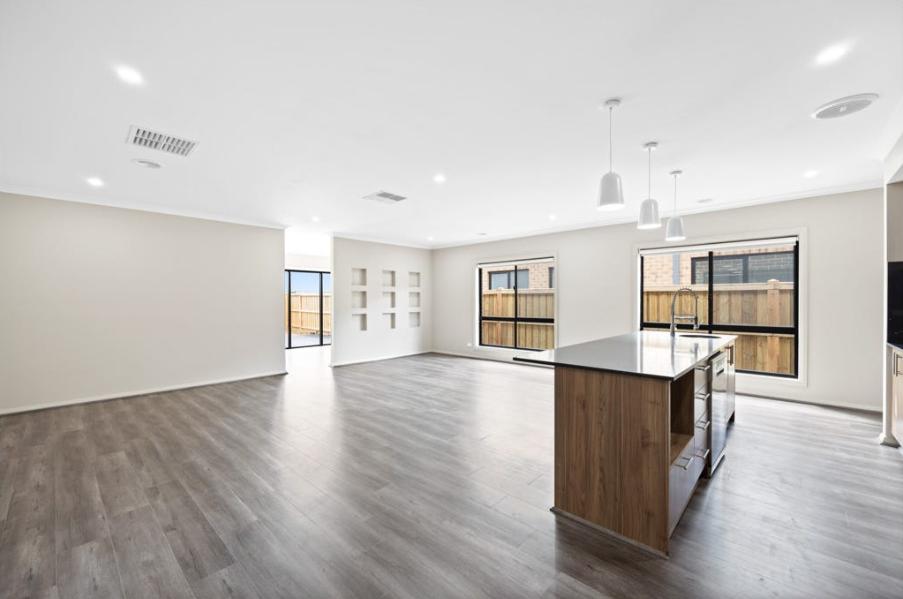 Stunning 4 Bedroom Property To Call Home - **Apply For This Property Now**