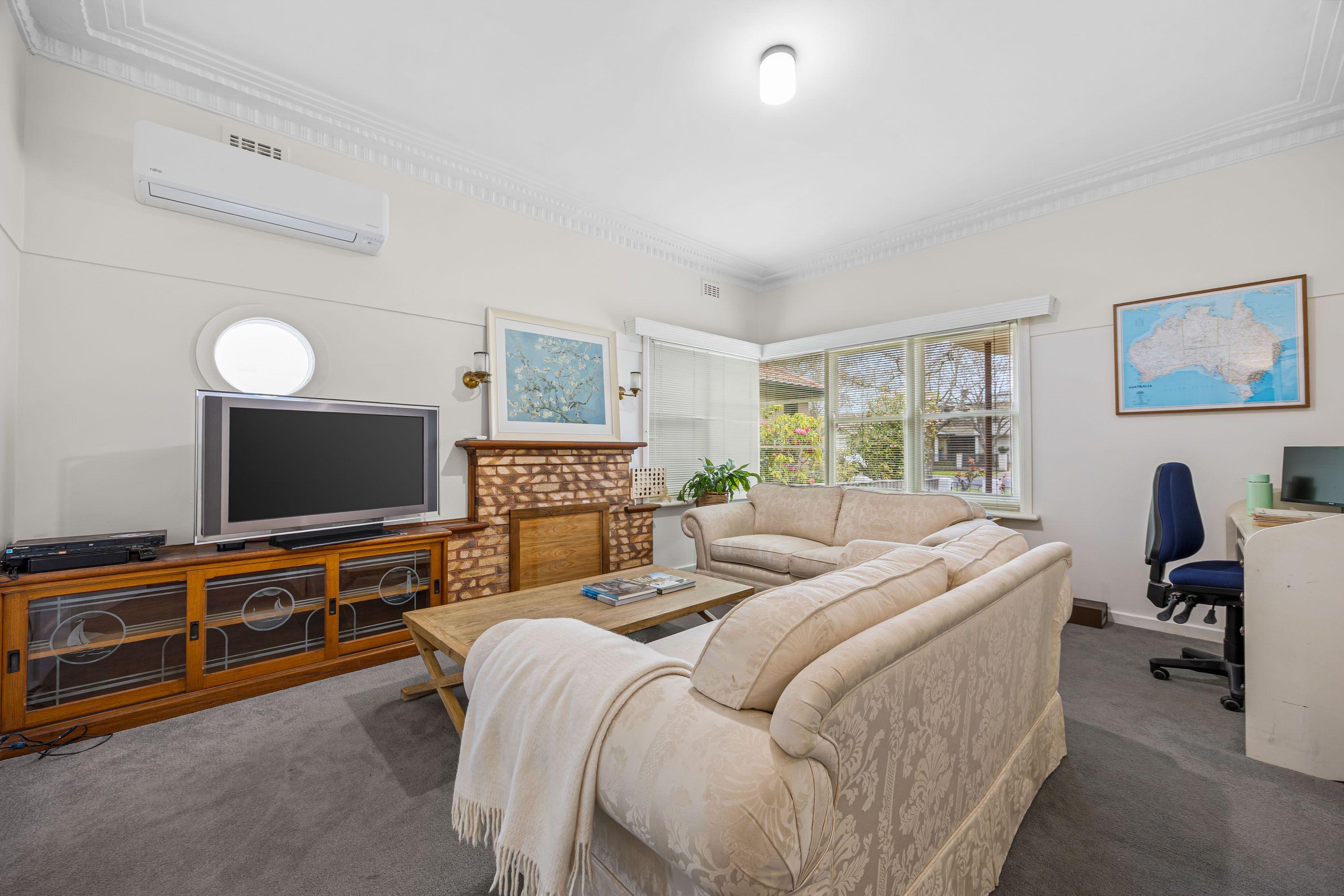 Charming Home in Prime Lake Wendouree Location