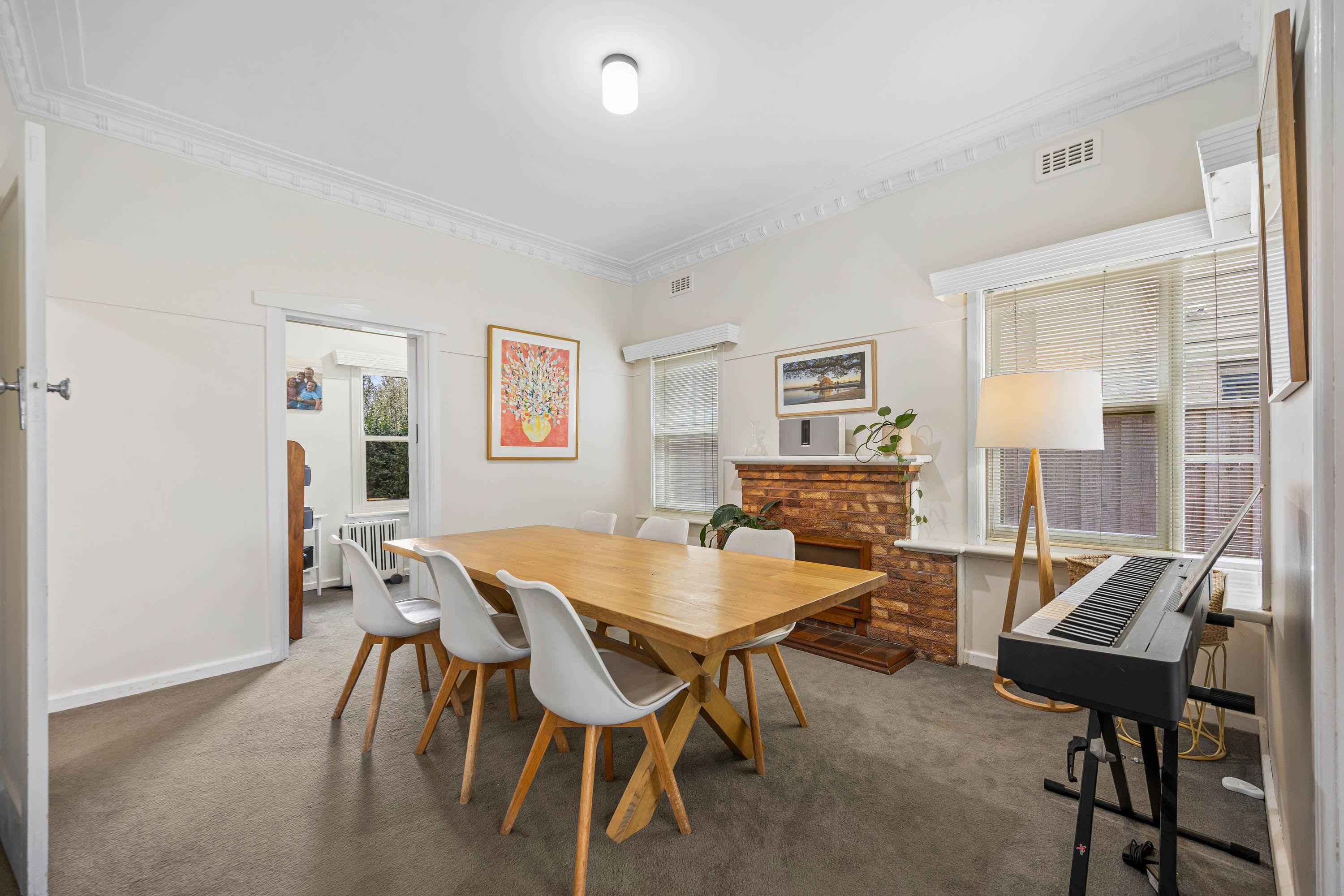 Charming Home in Prime Lake Wendouree Location