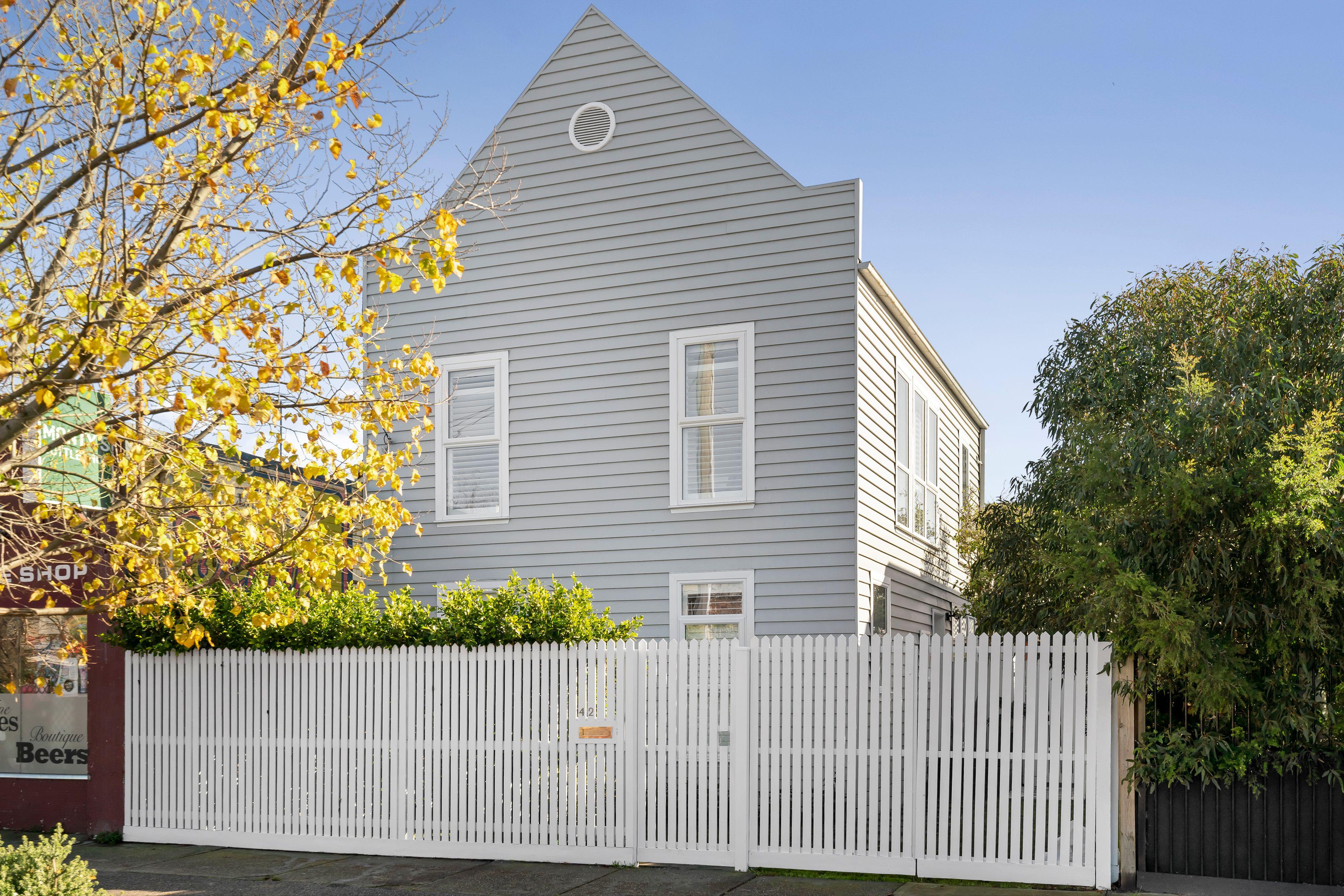Prop-GPT: House: VIC Williamstown, VIC 3016 Home For Rent