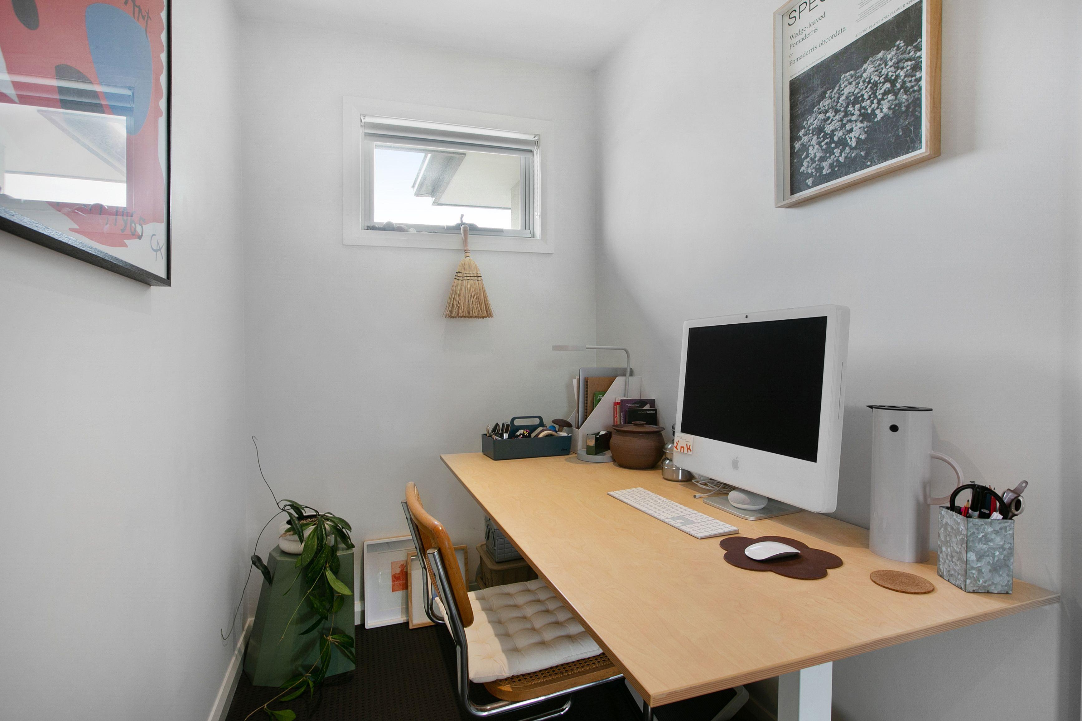 Comfort And Style In A Prime Location!