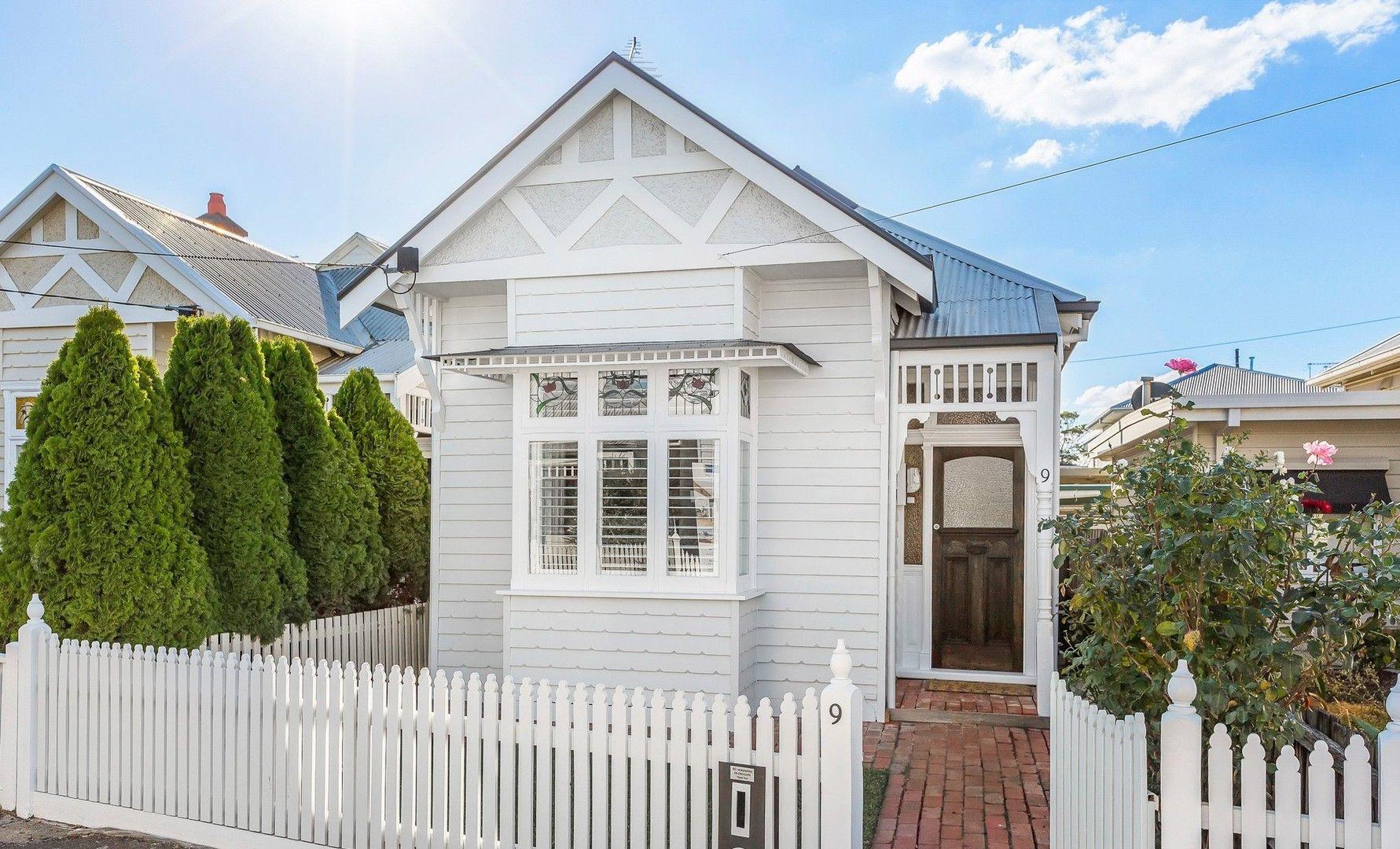 Prop-GPT: House: VIC Williamstown, VIC 3016 Home For Rent