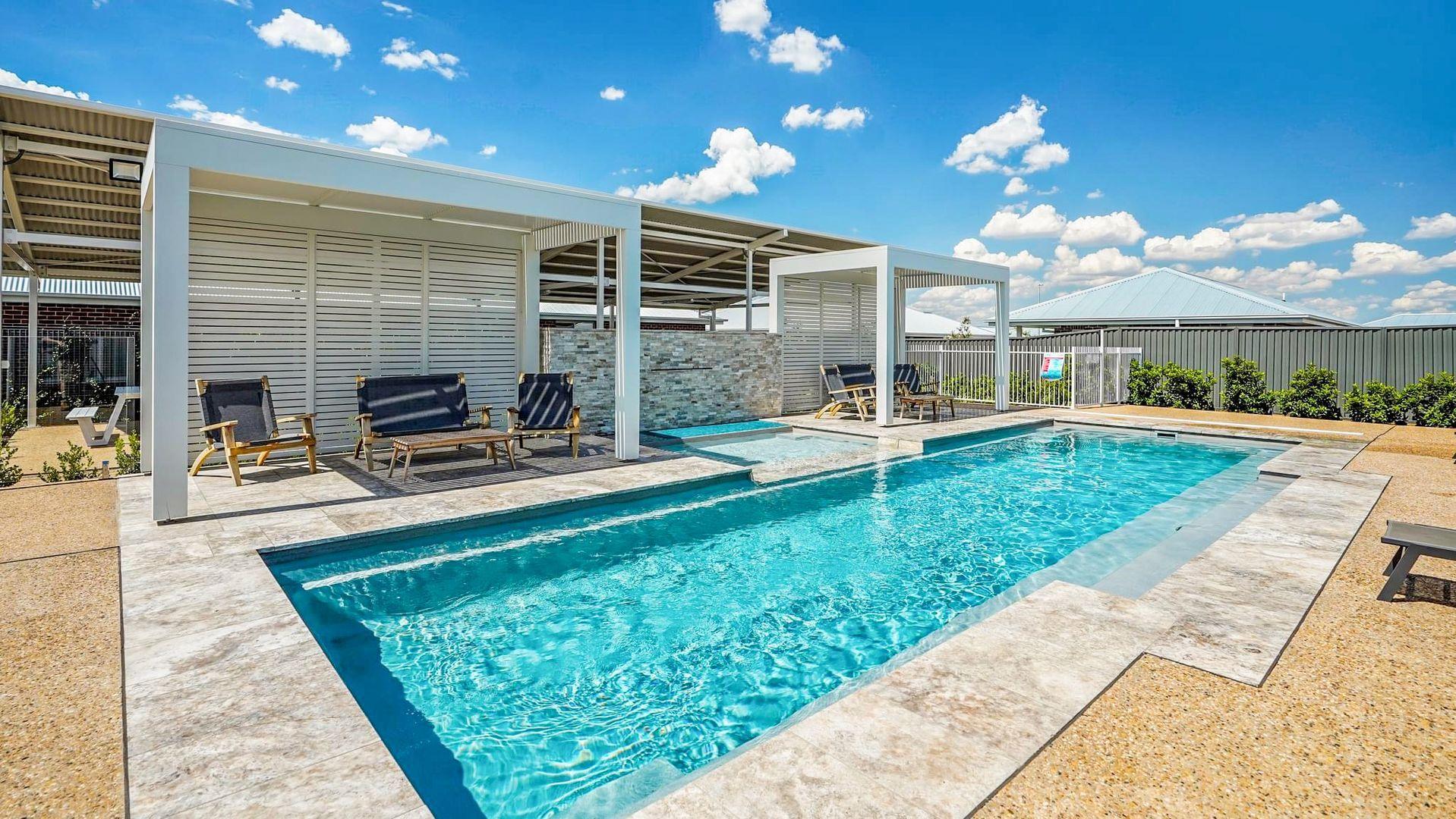 Luxury Villa in The Boulevard