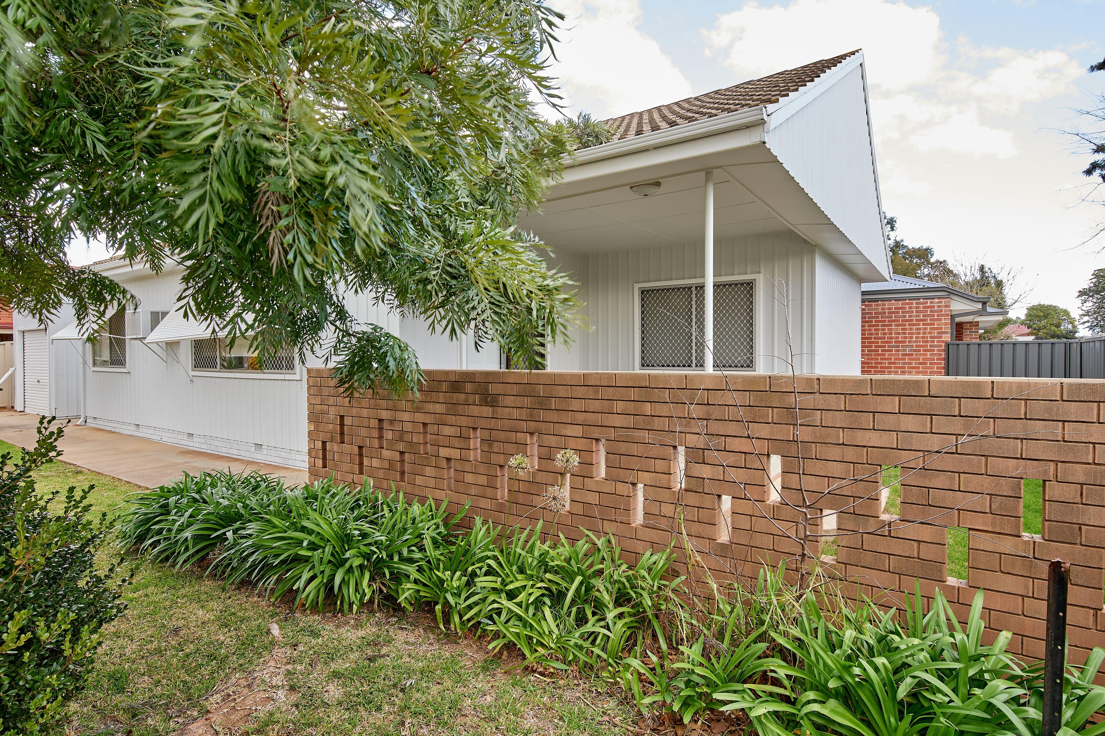 Prop-GPT: House: NSW East Wagga Wagga, NSW 2650 Home For Rent