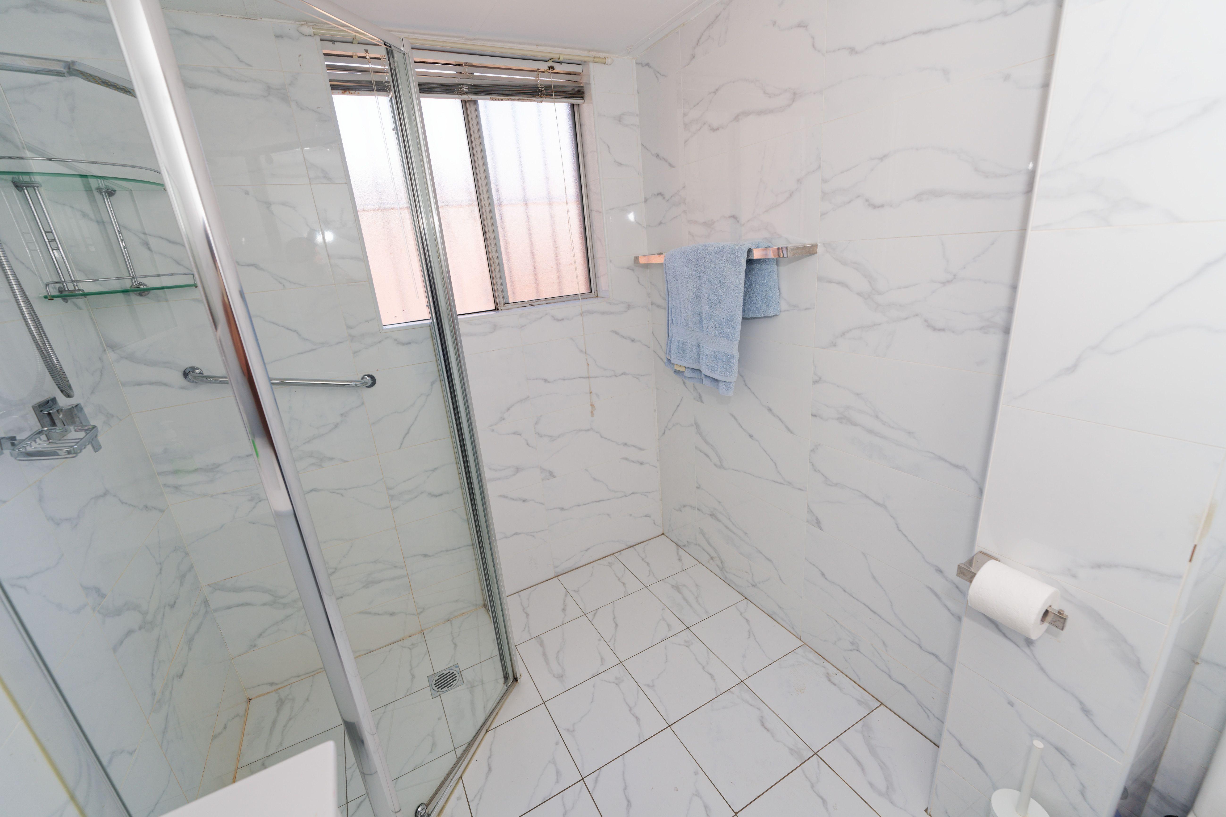 Spacious with a Modern Touch, 2-Bedroom Unit in the Heart of Fairfield!