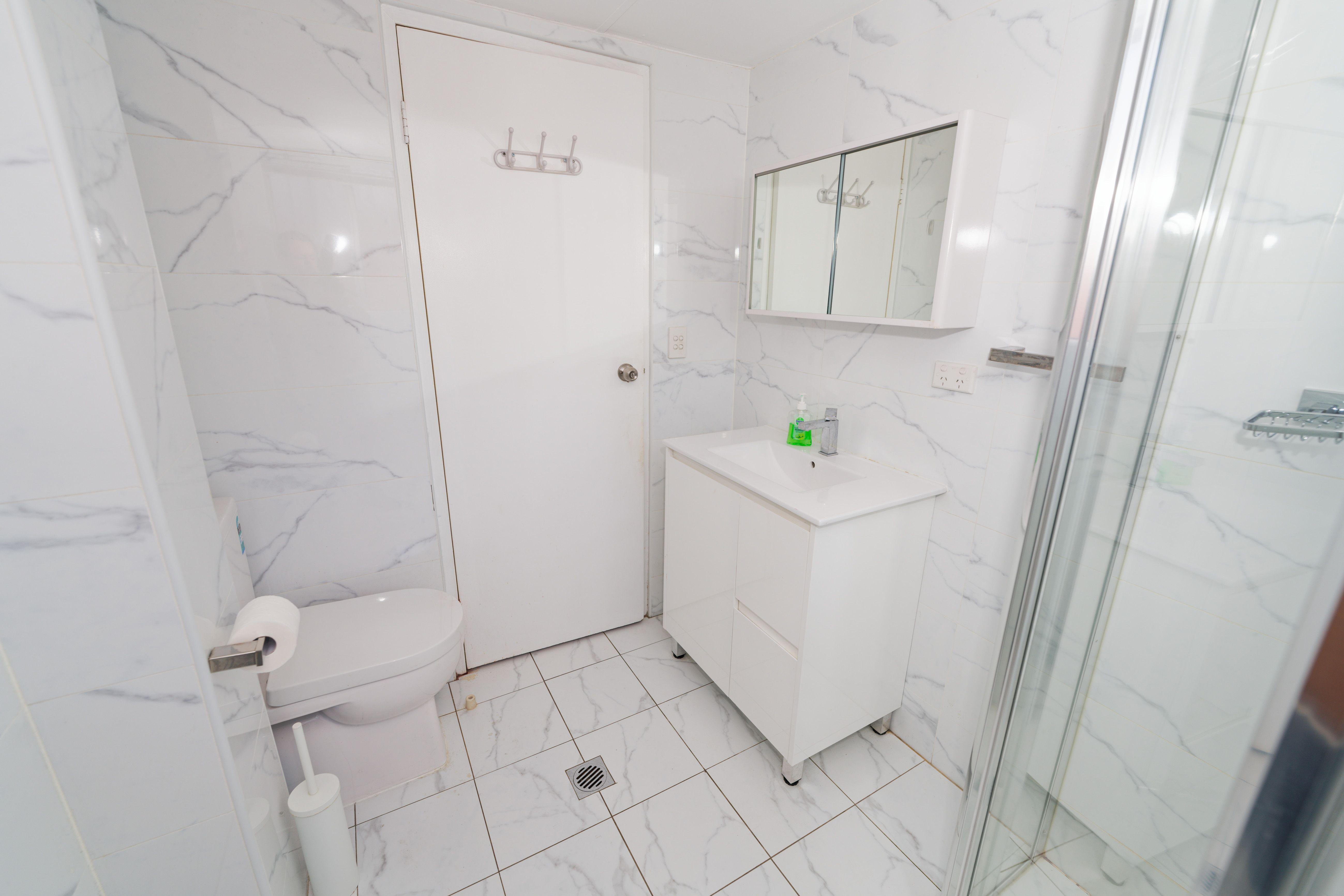 Spacious with a Modern Touch, 2-Bedroom Unit in the Heart of Fairfield!